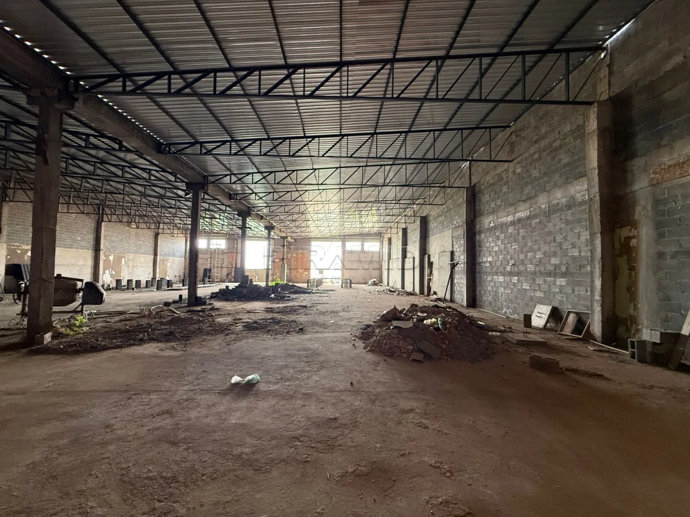 Alugar Comercial / Galp&atilde;o  Barrac&atilde;o em Ribeir&atilde;o Preto R$ 5.000,00 - Foto 6