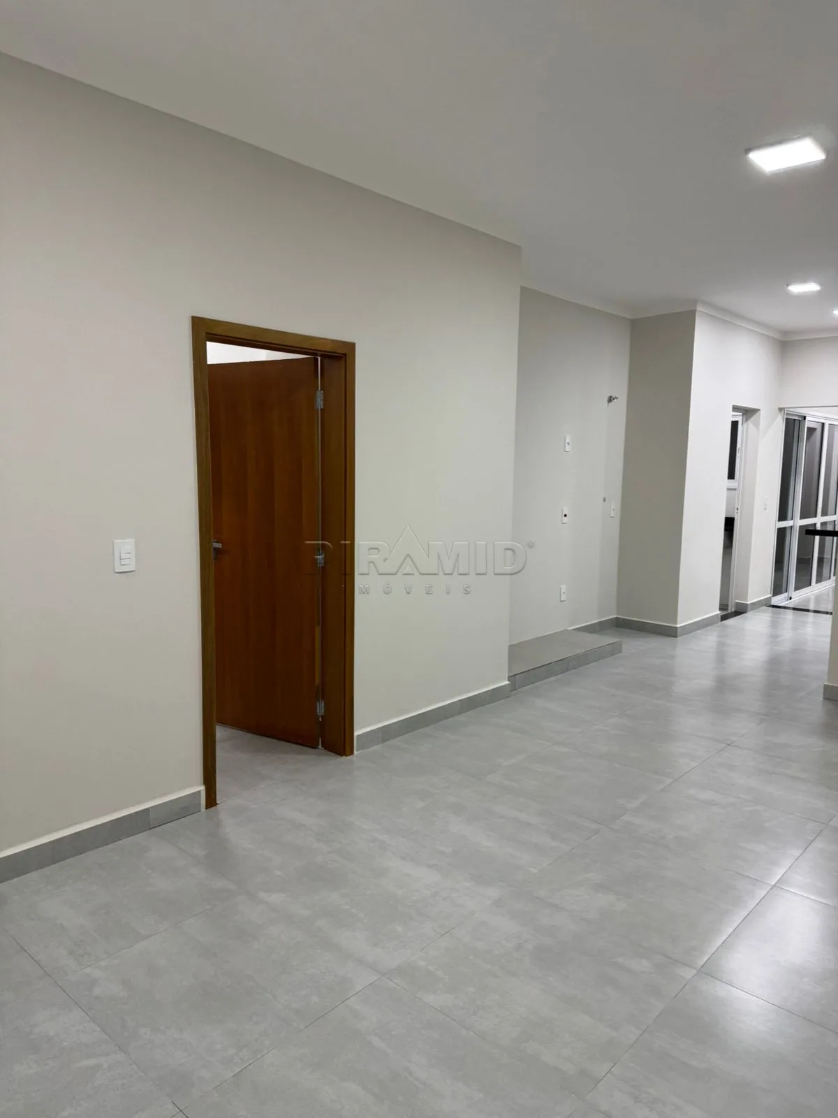 Comprar Casa / Padr&atilde;o em Ribeir&atilde;o Preto R$ 695.000,00 - Foto 3