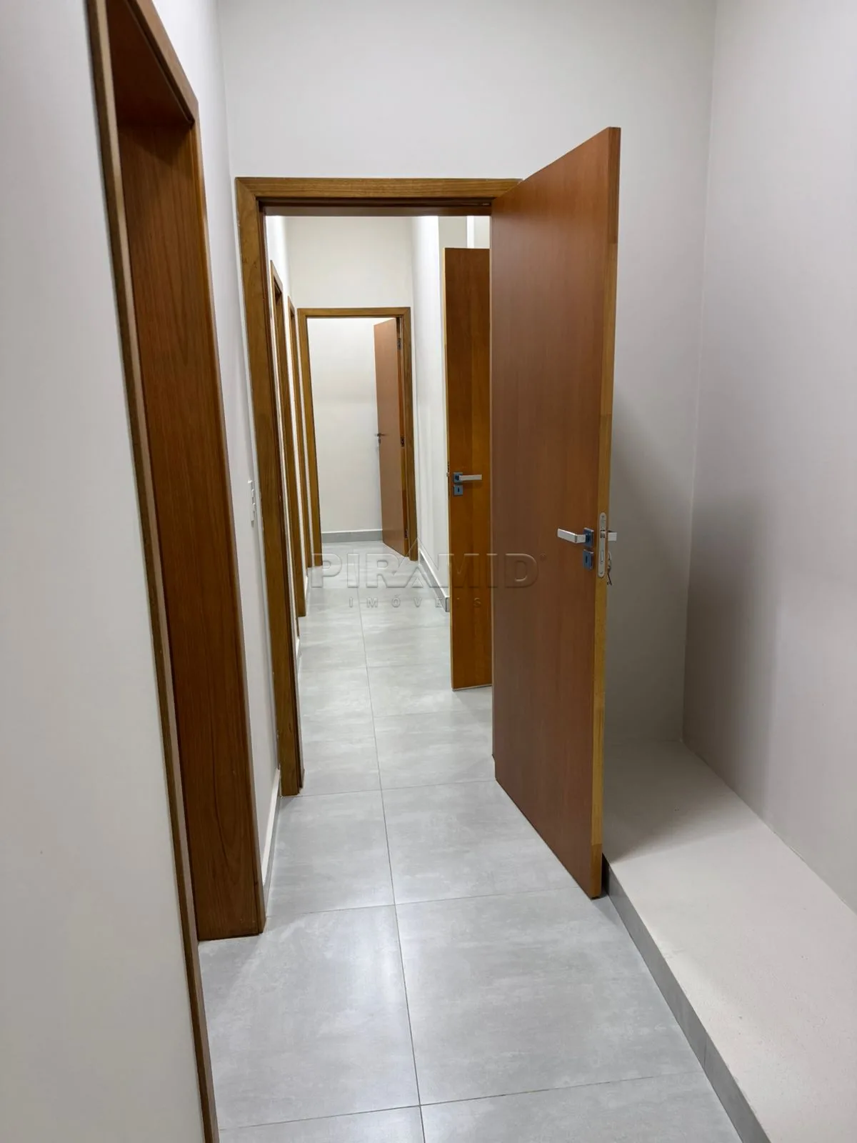 Comprar Casa / Padr&atilde;o em Ribeir&atilde;o Preto R$ 695.000,00 - Foto 7