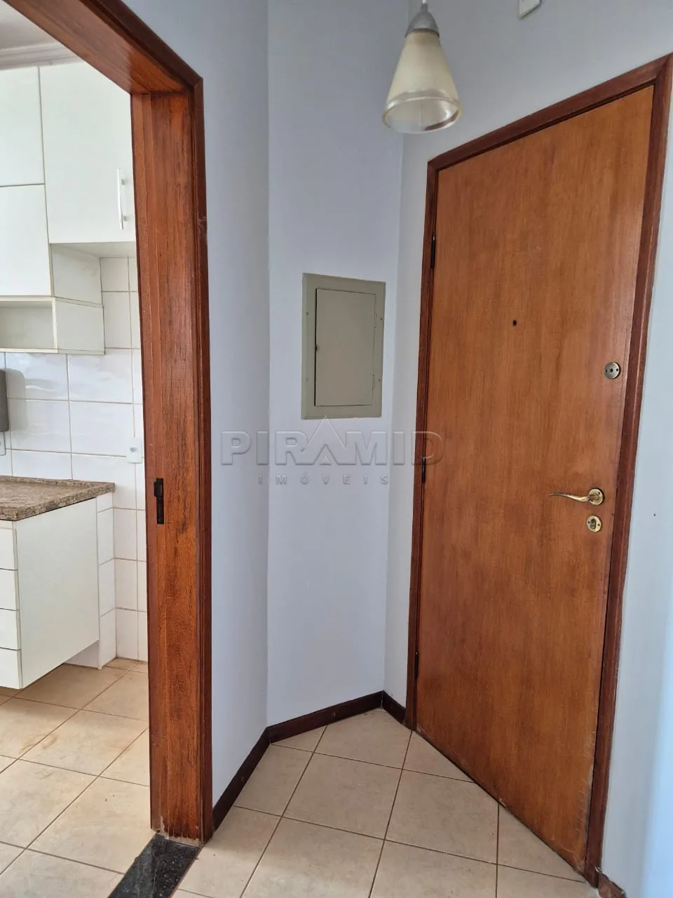 Alugar Apartamento / Padr&atilde;o em Ribeir&atilde;o Preto R$ 2.450,00 - Foto 4
