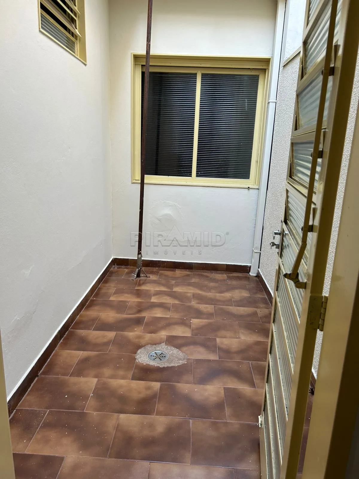 Comprar Casa / Padr&atilde;o em Ribeir&atilde;o Preto R$ 630.000,00 - Foto 4