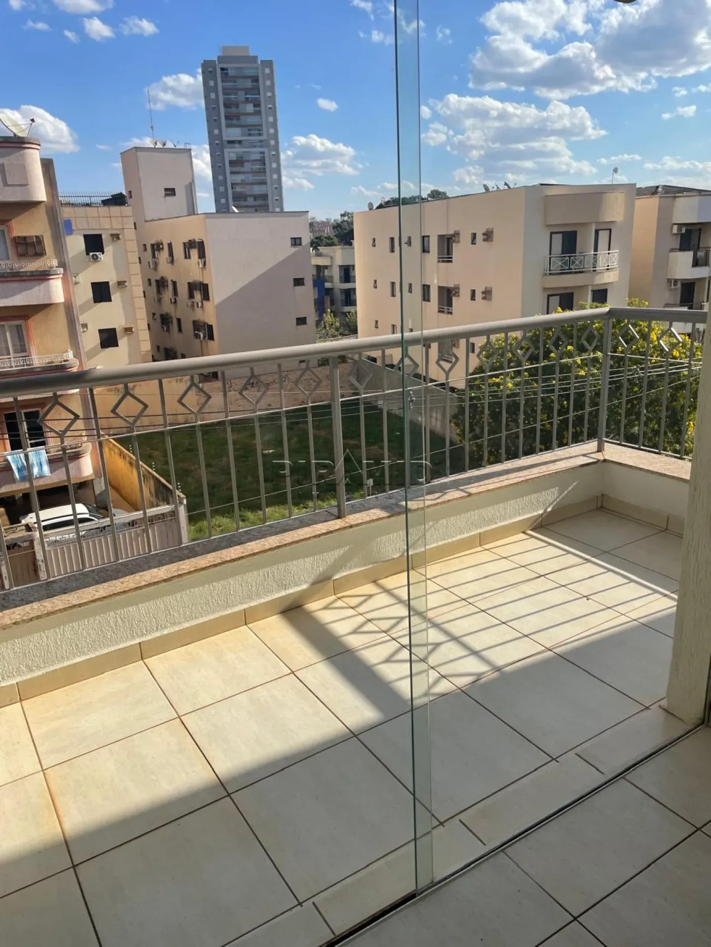 Comprar Apartamento / Padr&atilde;o em Ribeir&atilde;o Preto R$ 460.000,00 - Foto 2