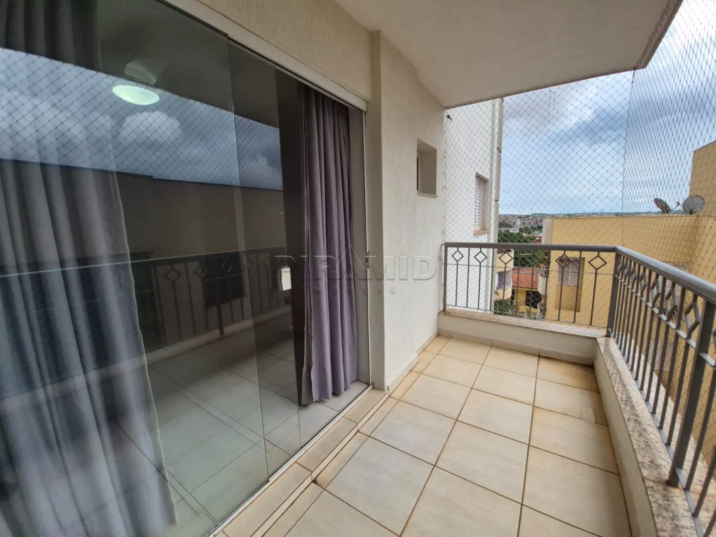 Alugar Apartamento / Padr&atilde;o em Ribeir&atilde;o Preto R$ 2.600,00 - Foto 4