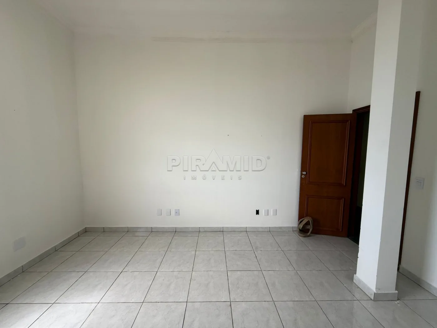 Alugar Comercial / Sala em Ribeir&atilde;o Preto R$ 1.200,00 - Foto 5