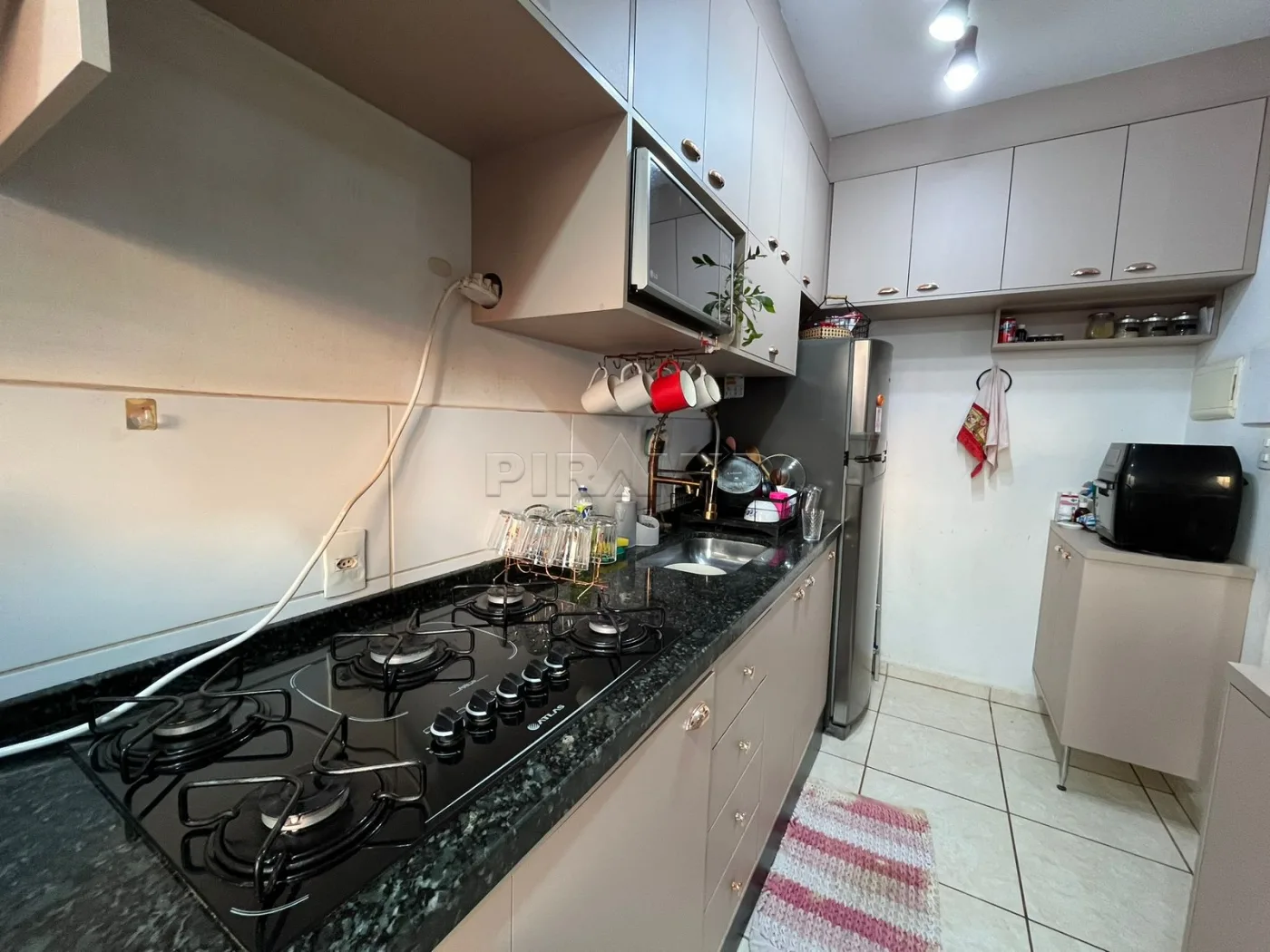 Alugar Apartamento / Padr&atilde;o em Ribeir&atilde;o Preto R$ 1.750,00 - Foto 5