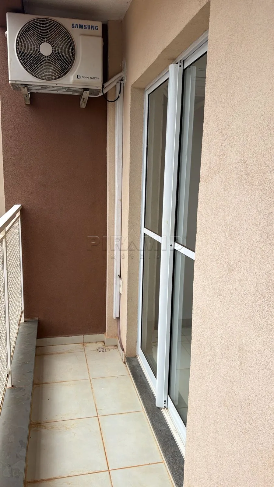 Alugar Apartamento / Padr&atilde;o em Ribeir&atilde;o Preto R$ 1.500,00 - Foto 2