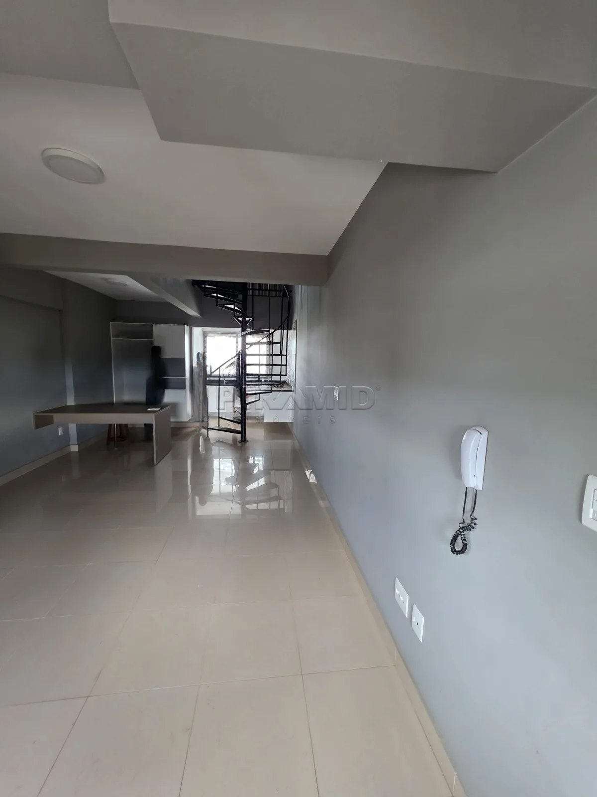 Alugar Apartamento / Padr&atilde;o em Ribeir&atilde;o Preto R$ 2.000,00 - Foto 2