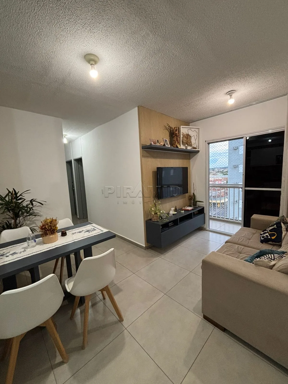 Comprar Apartamento / Padr&atilde;o em Ribeir&atilde;o Preto R$ 220.000,00 - Foto 1