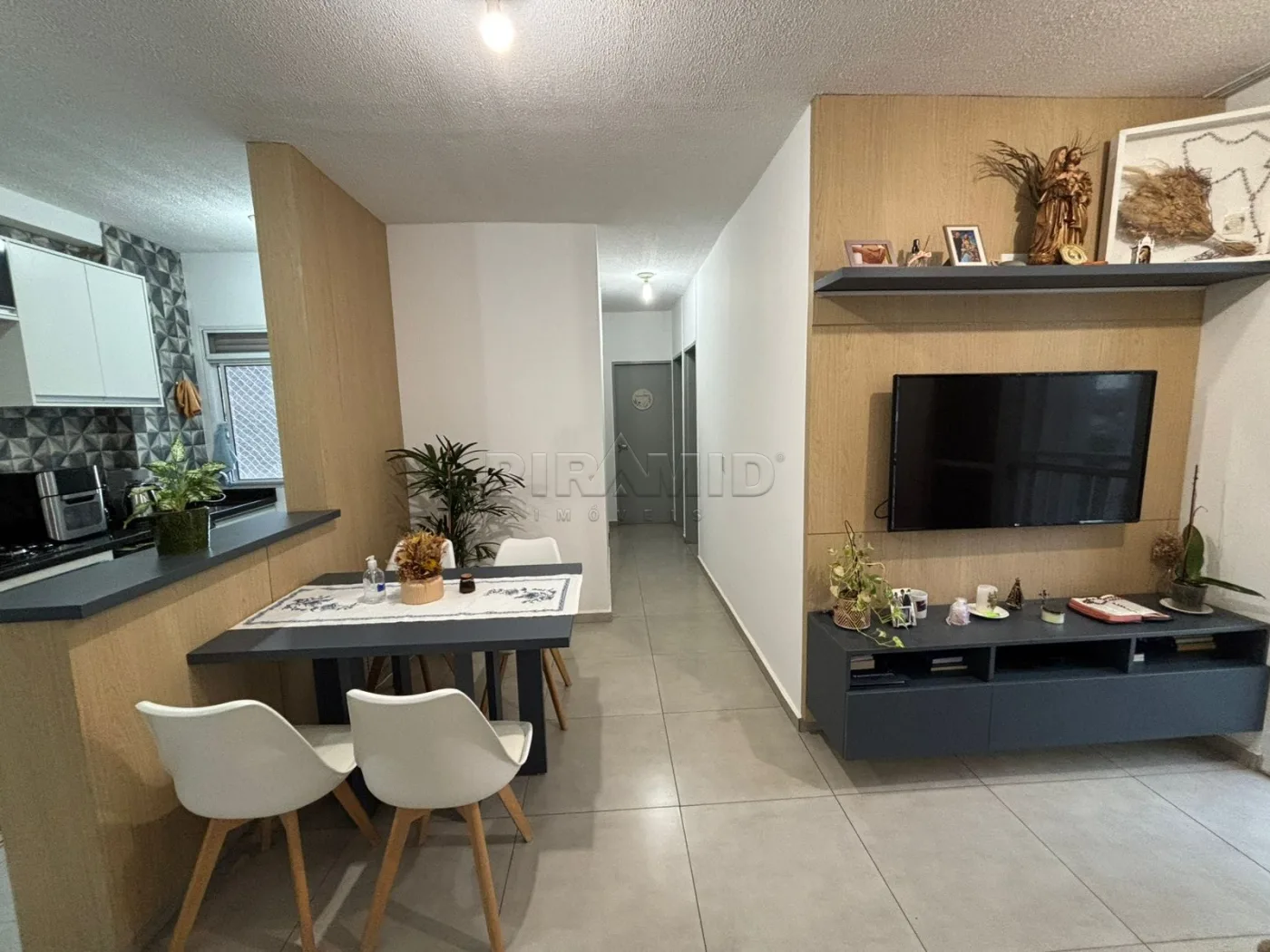 Comprar Apartamento / Padr&atilde;o em Ribeir&atilde;o Preto R$ 220.000,00 - Foto 3