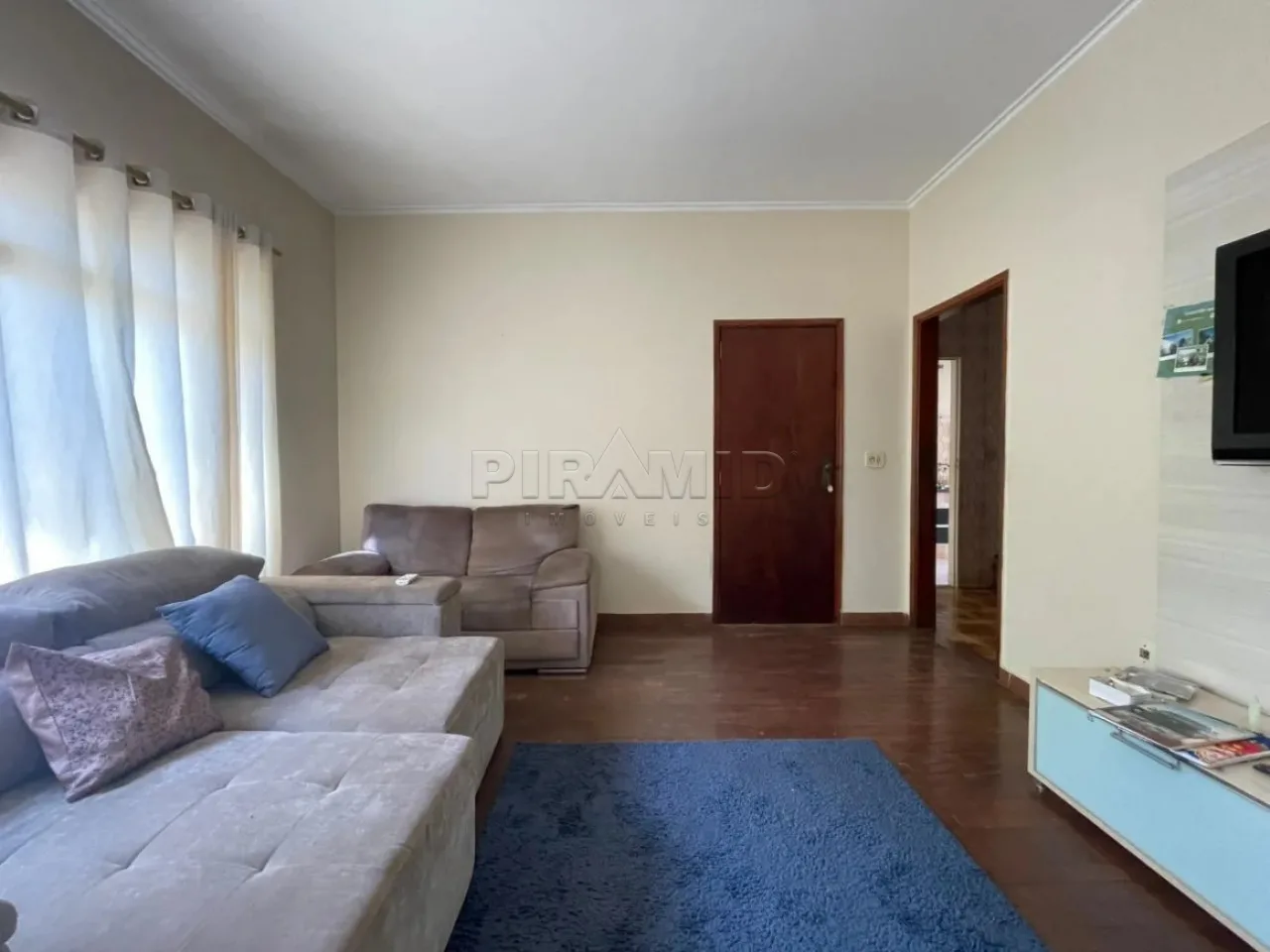 Alugar Casa / Padr&atilde;o em Ribeir&atilde;o Preto R$ 3.000,00 - Foto 2