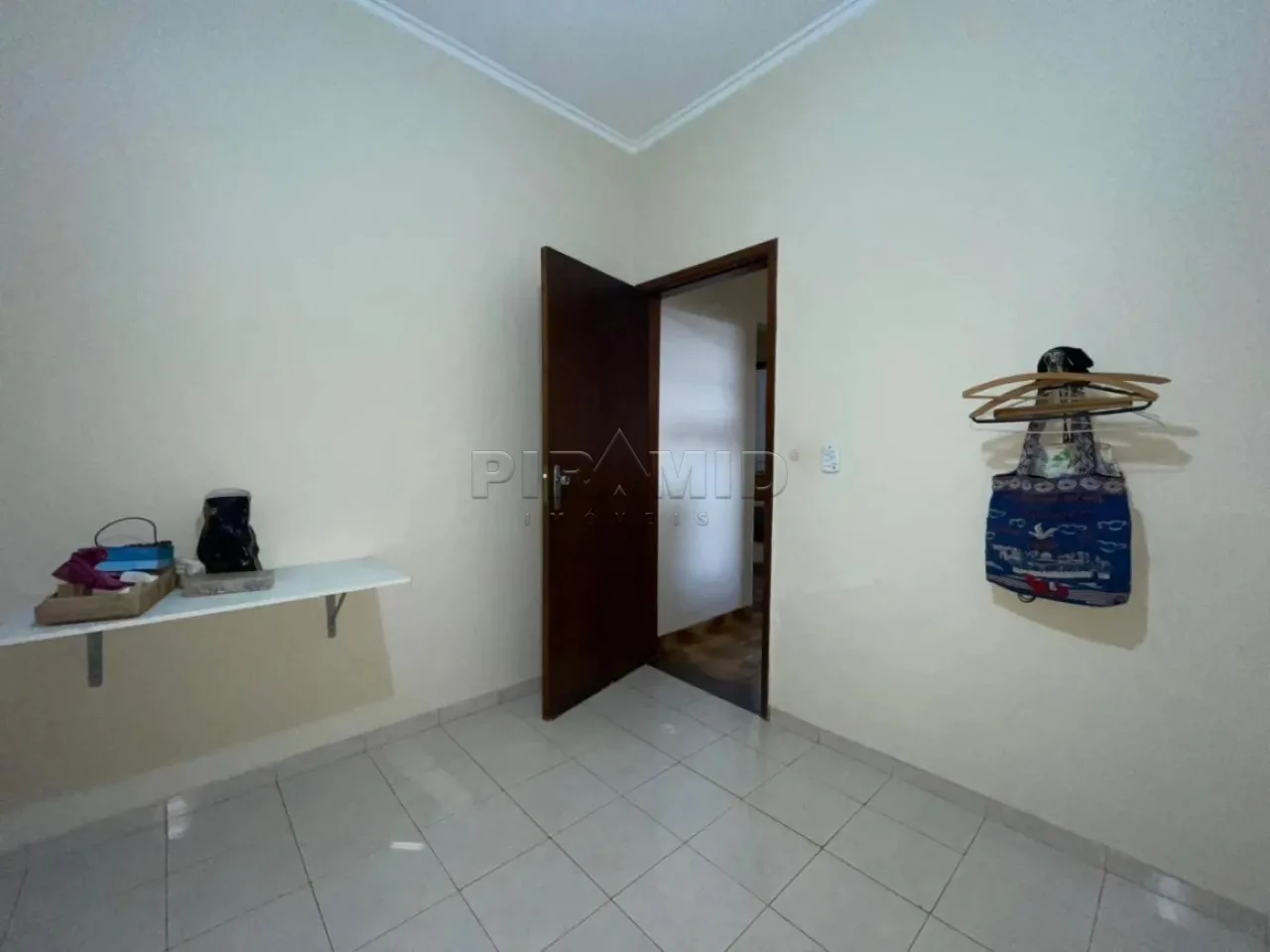 Alugar Casa / Padr&atilde;o em Ribeir&atilde;o Preto R$ 3.000,00 - Foto 7