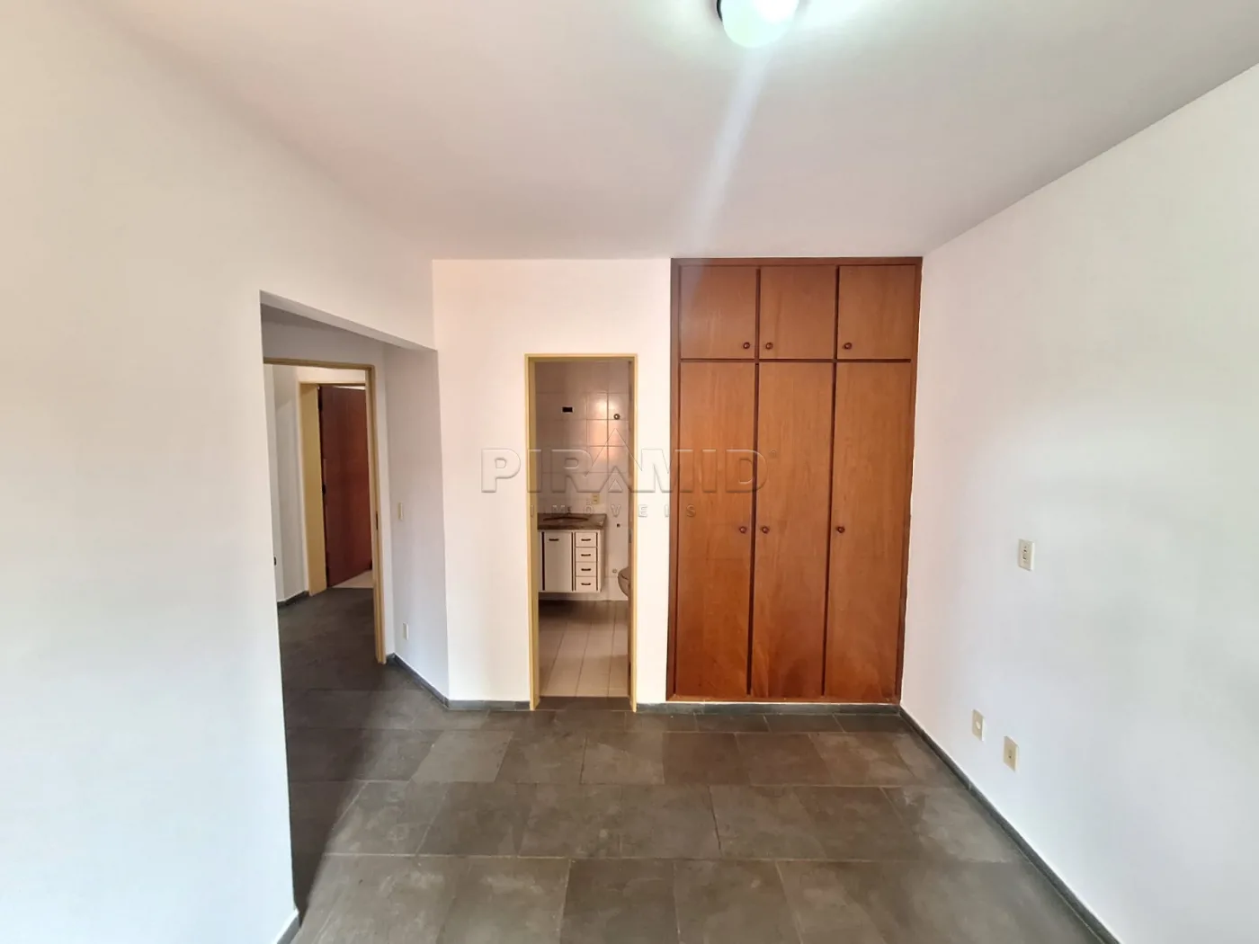 Alugar Apartamento / Padr&atilde;o em Ribeir&atilde;o Preto R$ 1.100,00 - Foto 6