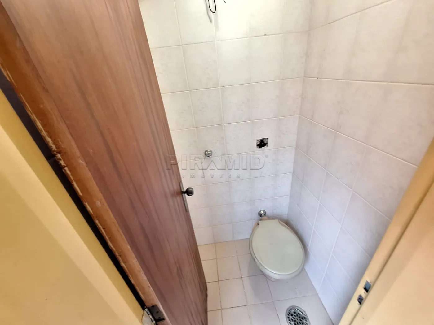 Alugar Apartamento / Padr&atilde;o em Ribeir&atilde;o Preto R$ 1.100,00 - Foto 11