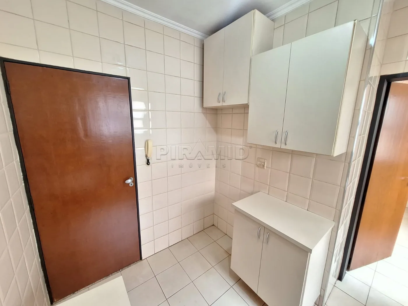Alugar Apartamento / Padr&atilde;o em Ribeir&atilde;o Preto R$ 2.000,00 - Foto 13