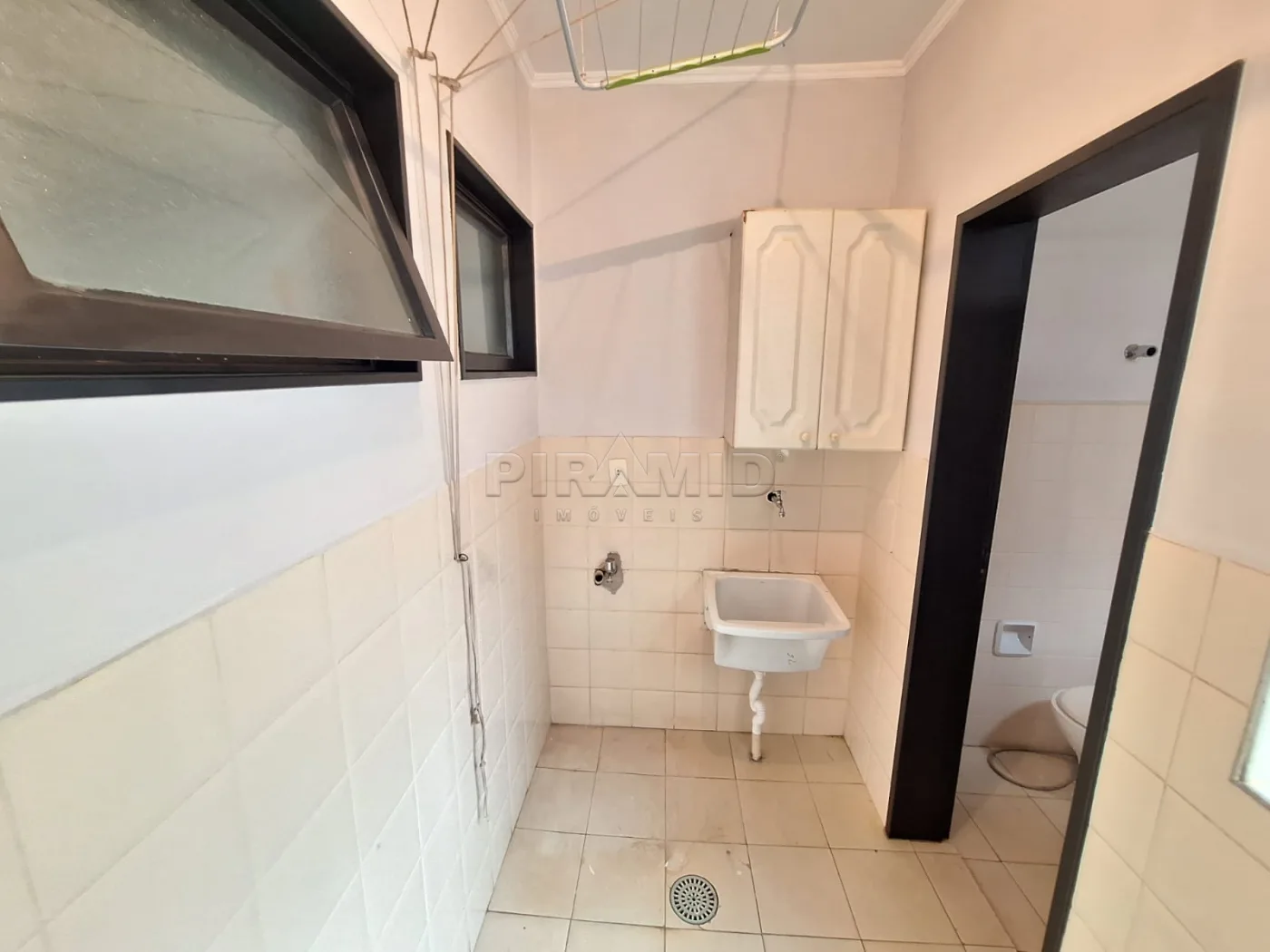 Alugar Apartamento / Padr&atilde;o em Ribeir&atilde;o Preto R$ 2.000,00 - Foto 15