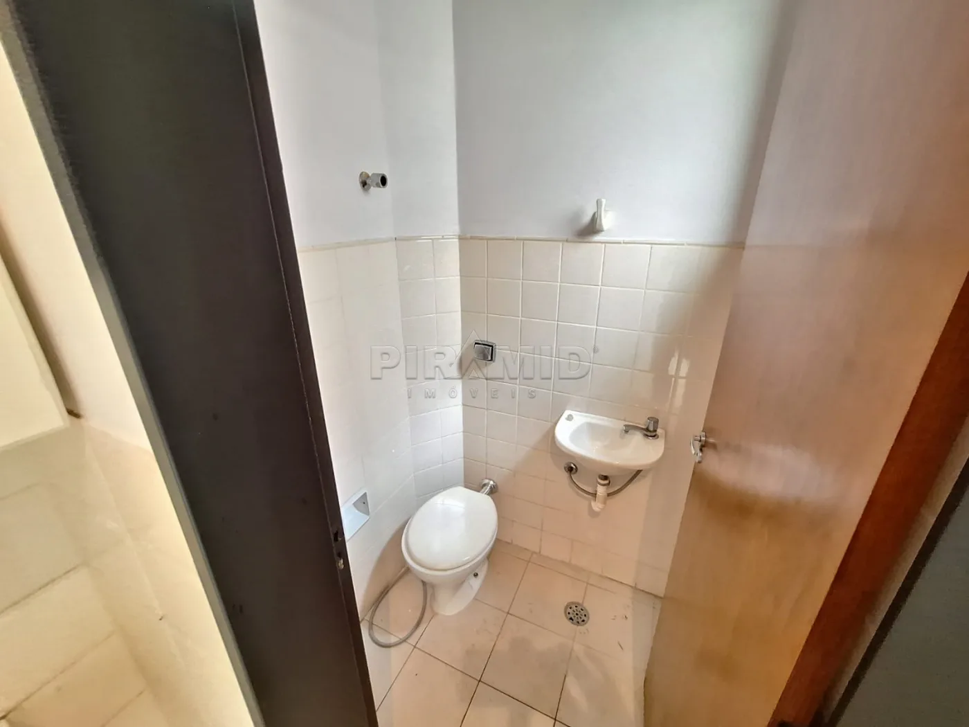 Alugar Apartamento / Padr&atilde;o em Ribeir&atilde;o Preto R$ 2.000,00 - Foto 16