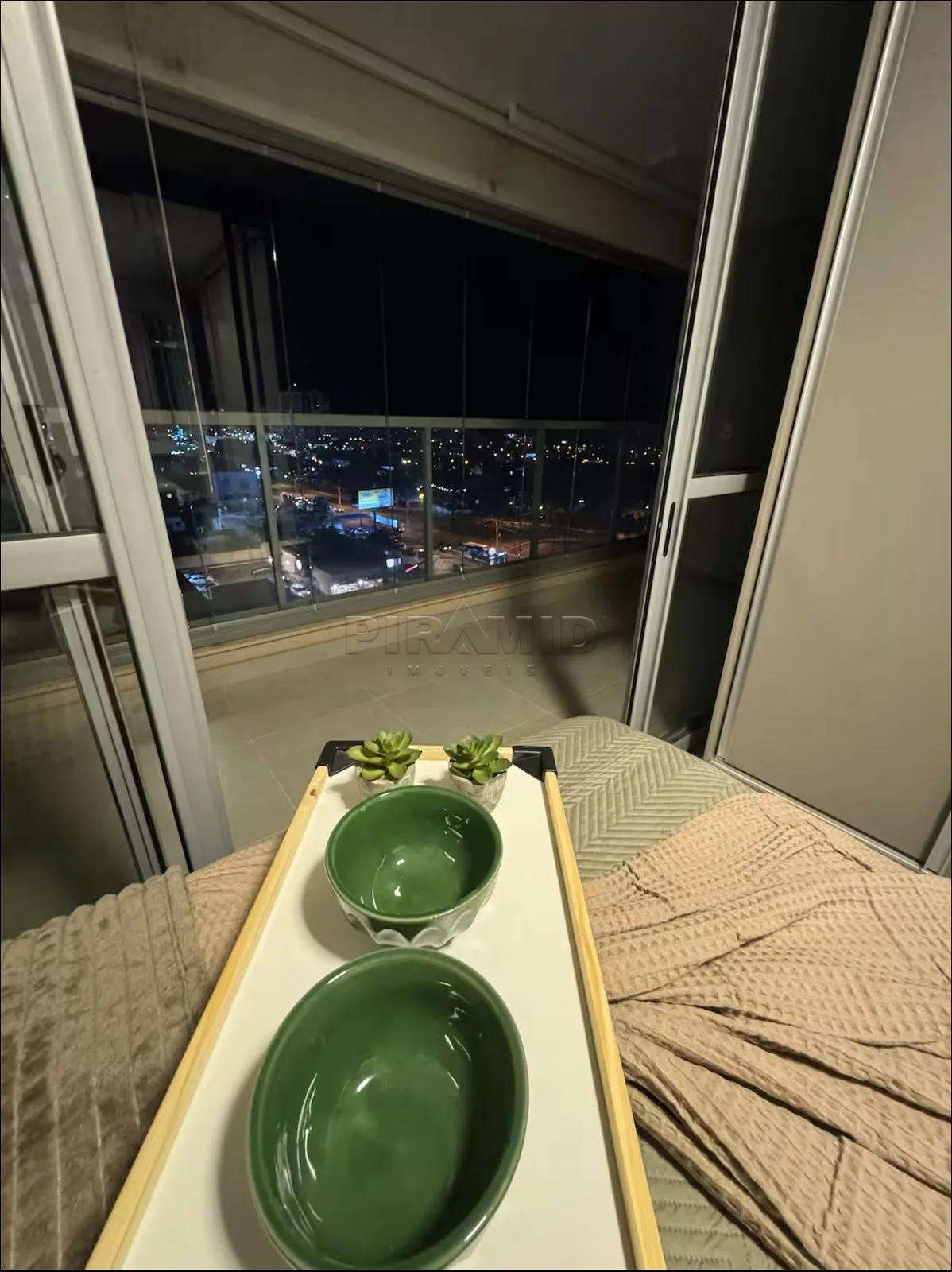 Alugar Apartamento / Padr&atilde;o em Ribeir&atilde;o Preto R$ 4.000,00 - Foto 5