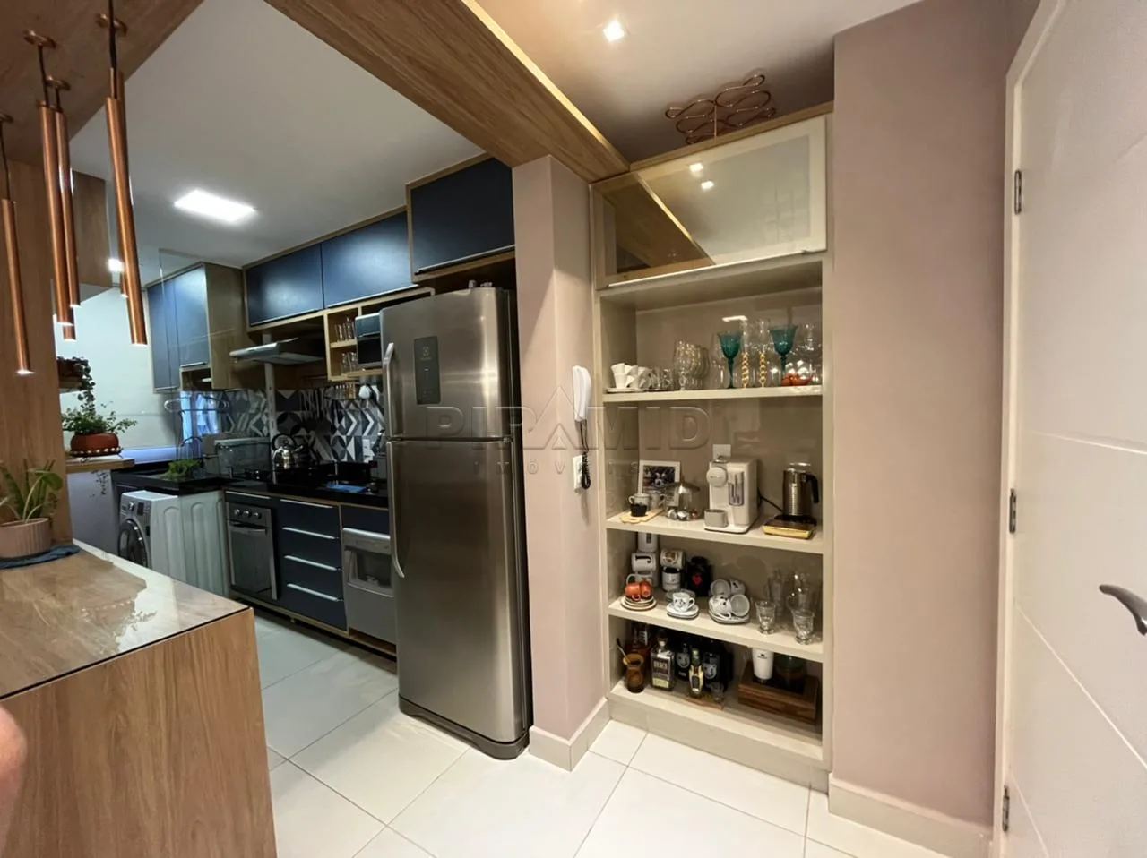 Comprar Apartamento / Padr&atilde;o em Ribeir&atilde;o Preto R$ 450.000,00 - Foto 17