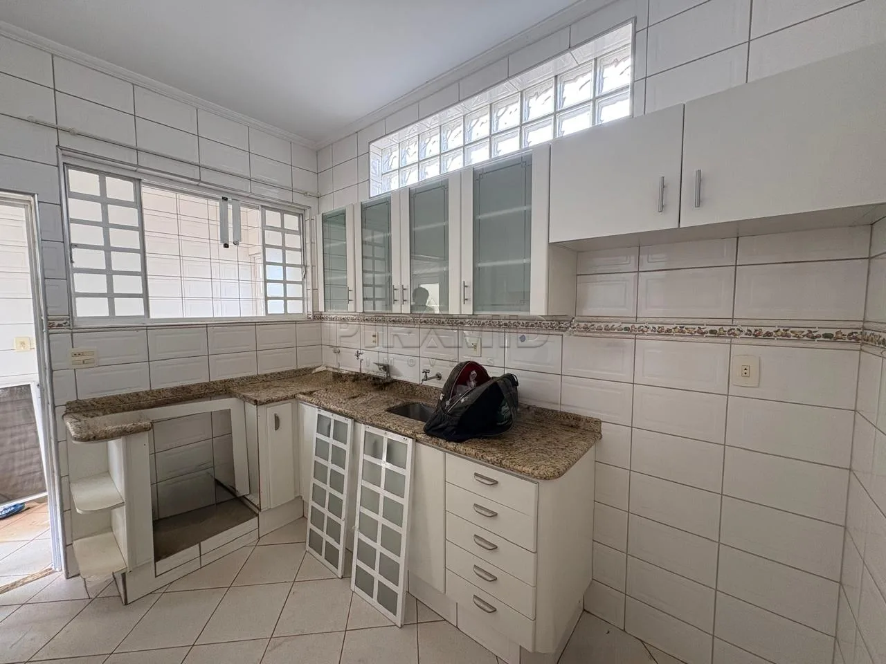 Alugar Casa / Padr&atilde;o em Ribeir&atilde;o Preto R$ 2.200,00 - Foto 5