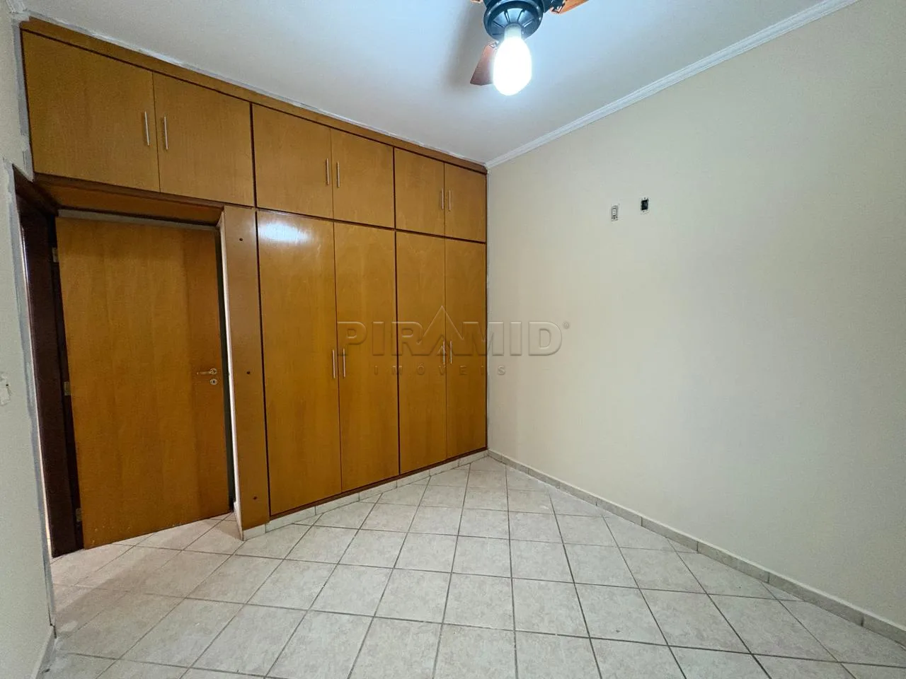 Alugar Casa / Padr&atilde;o em Ribeir&atilde;o Preto R$ 2.200,00 - Foto 15