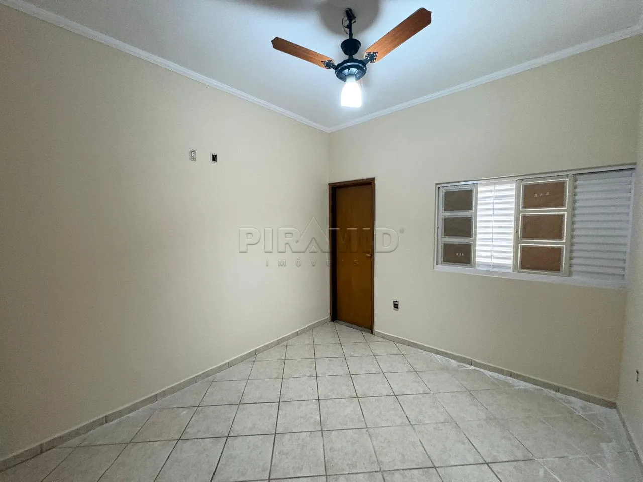 Alugar Casa / Padr&atilde;o em Ribeir&atilde;o Preto R$ 2.200,00 - Foto 16