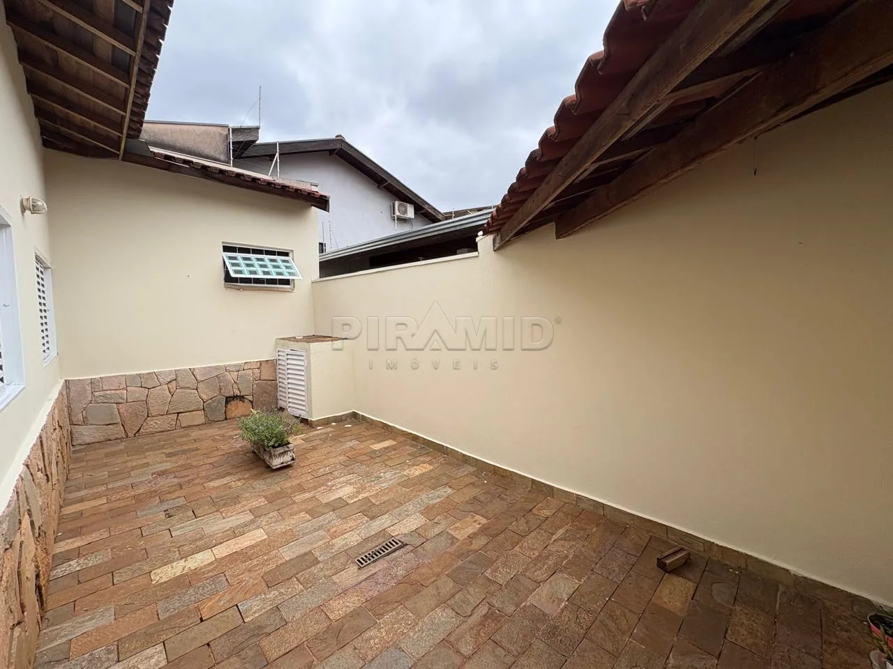Alugar Casa / Padr&atilde;o em Ribeir&atilde;o Preto R$ 2.200,00 - Foto 20