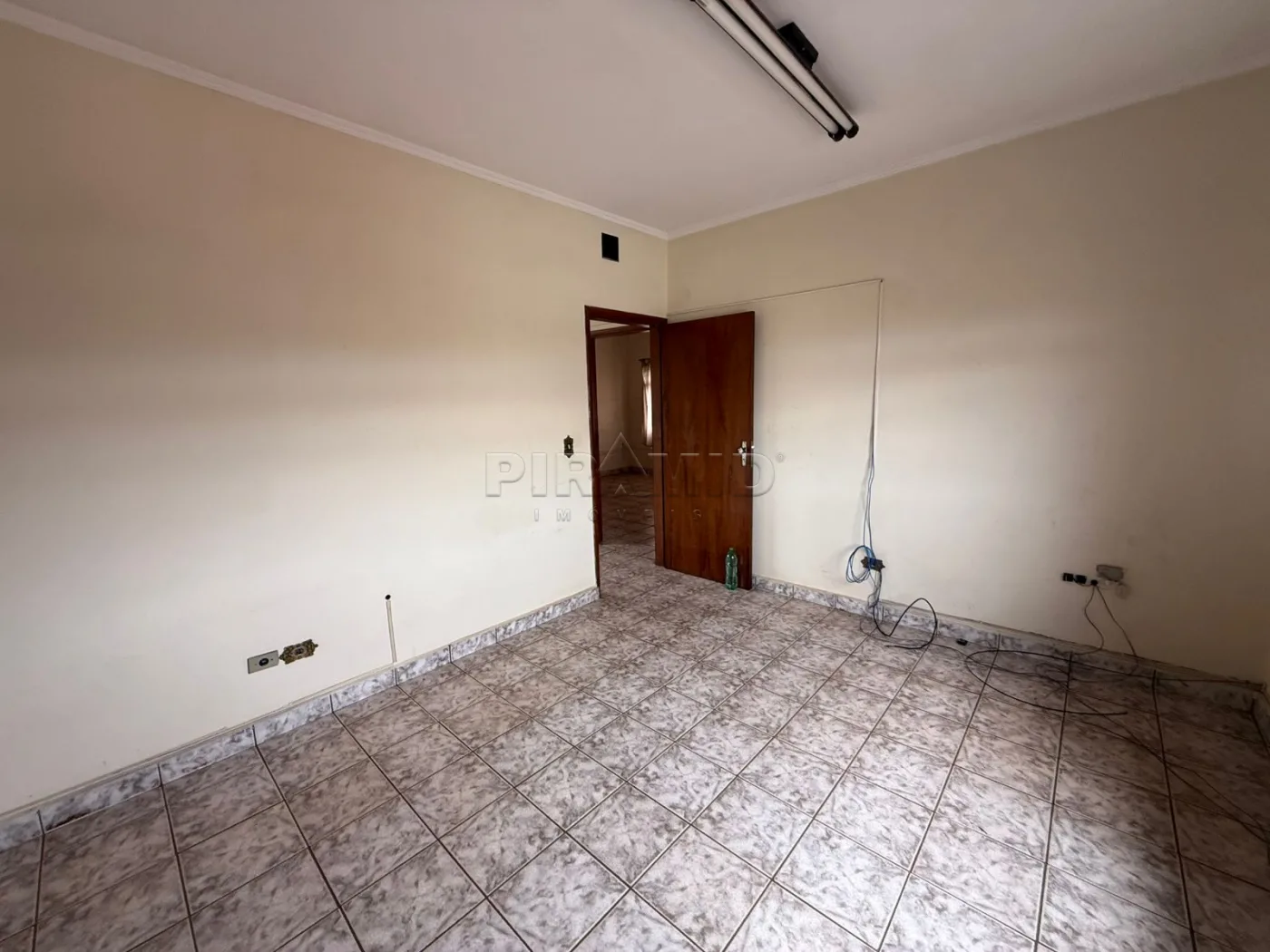 Alugar Comercial / Casa em Ribeir&atilde;o Preto R$ 3.500,00 - Foto 13