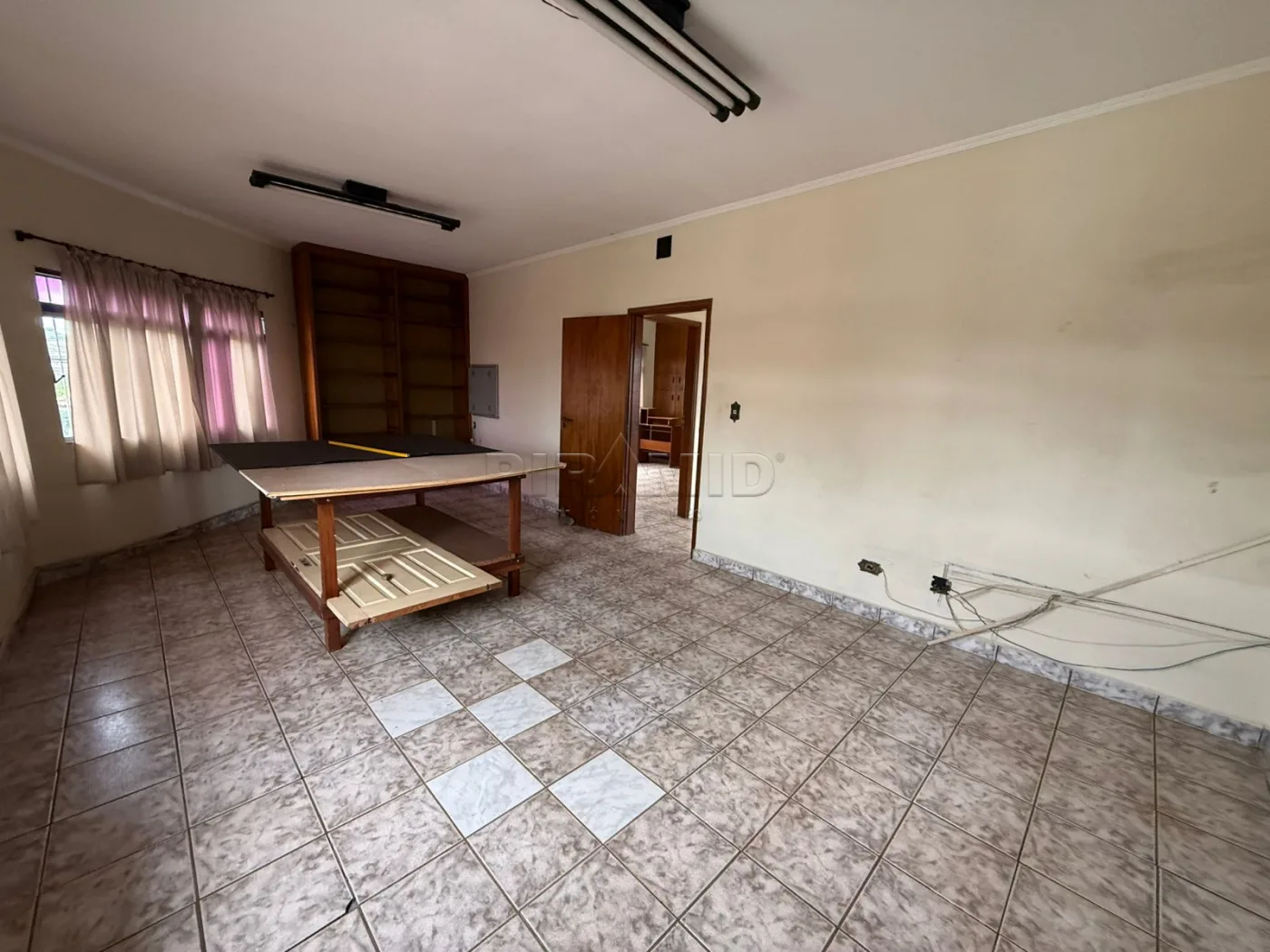Alugar Comercial / Casa em Ribeir&atilde;o Preto R$ 3.500,00 - Foto 7