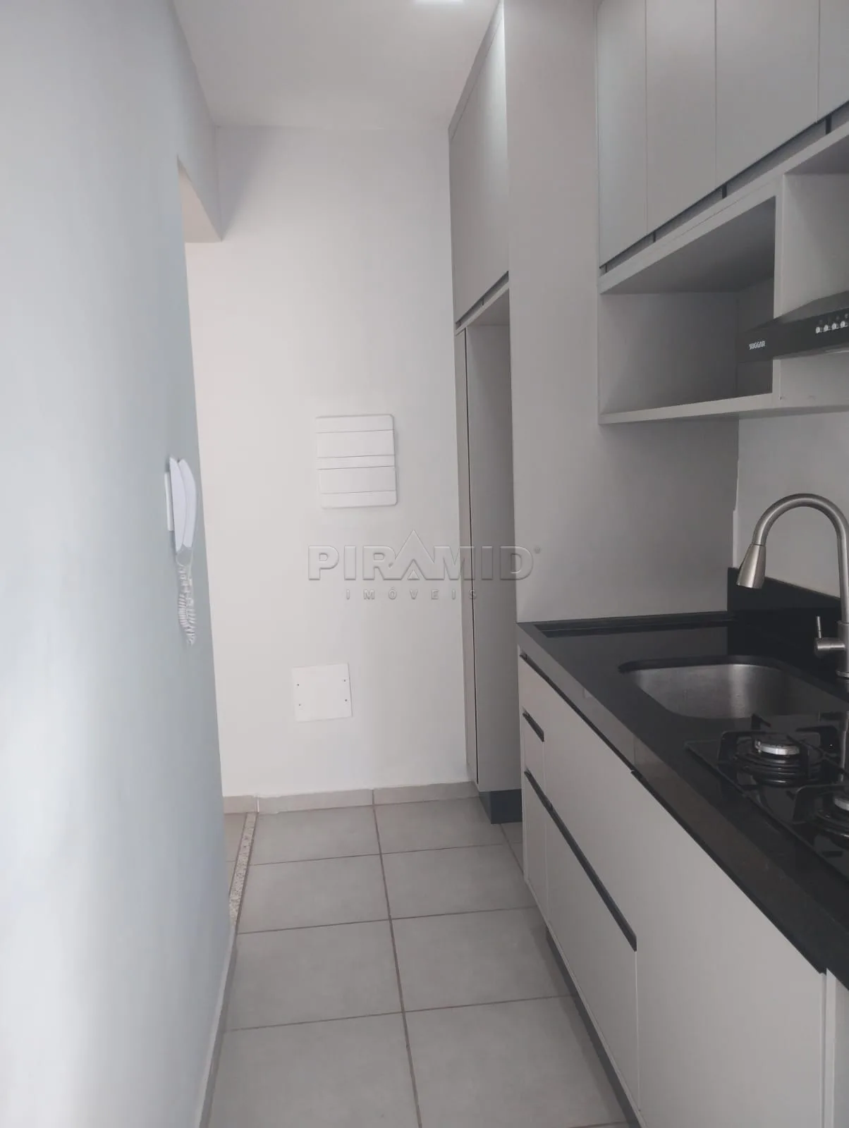 Alugar Apartamento / Padr&atilde;o em Ribeir&atilde;o Preto R$ 1.350,00 - Foto 12