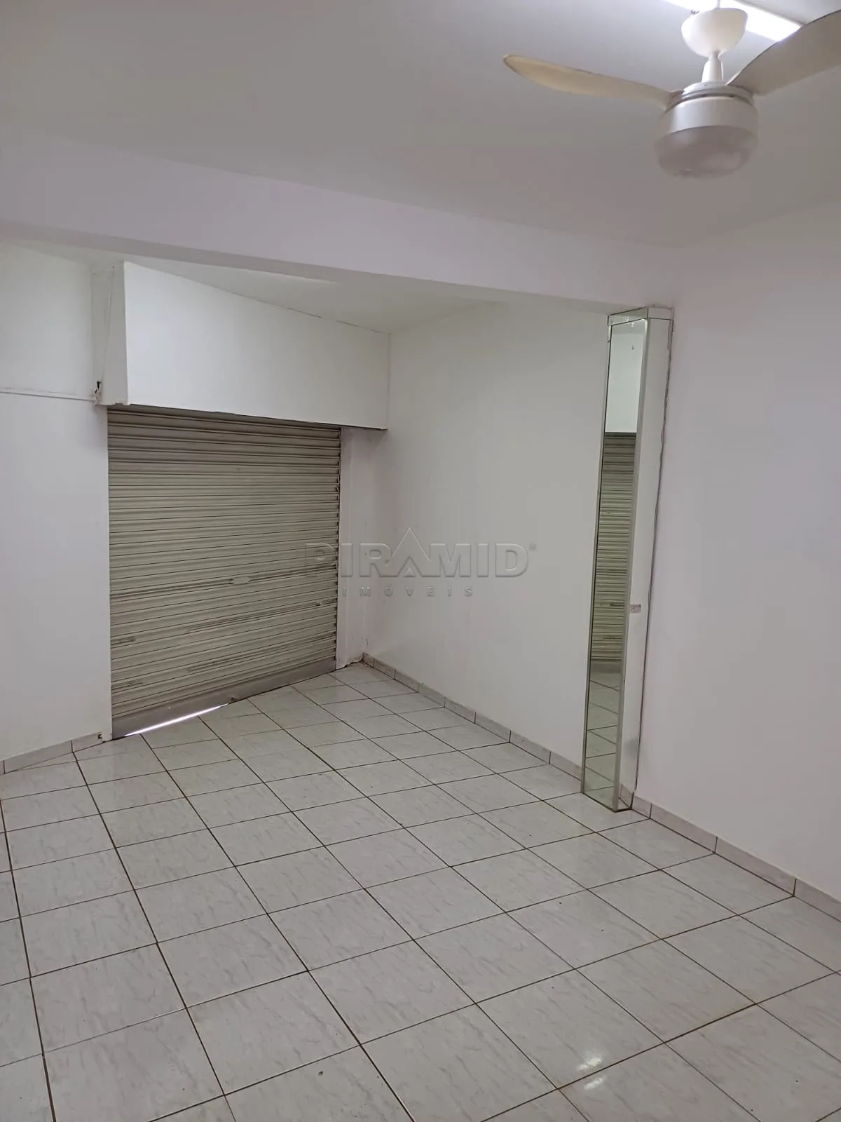 Alugar Comercial / Casa em Ribeir&atilde;o Preto R$ 1.700,00 - Foto 2