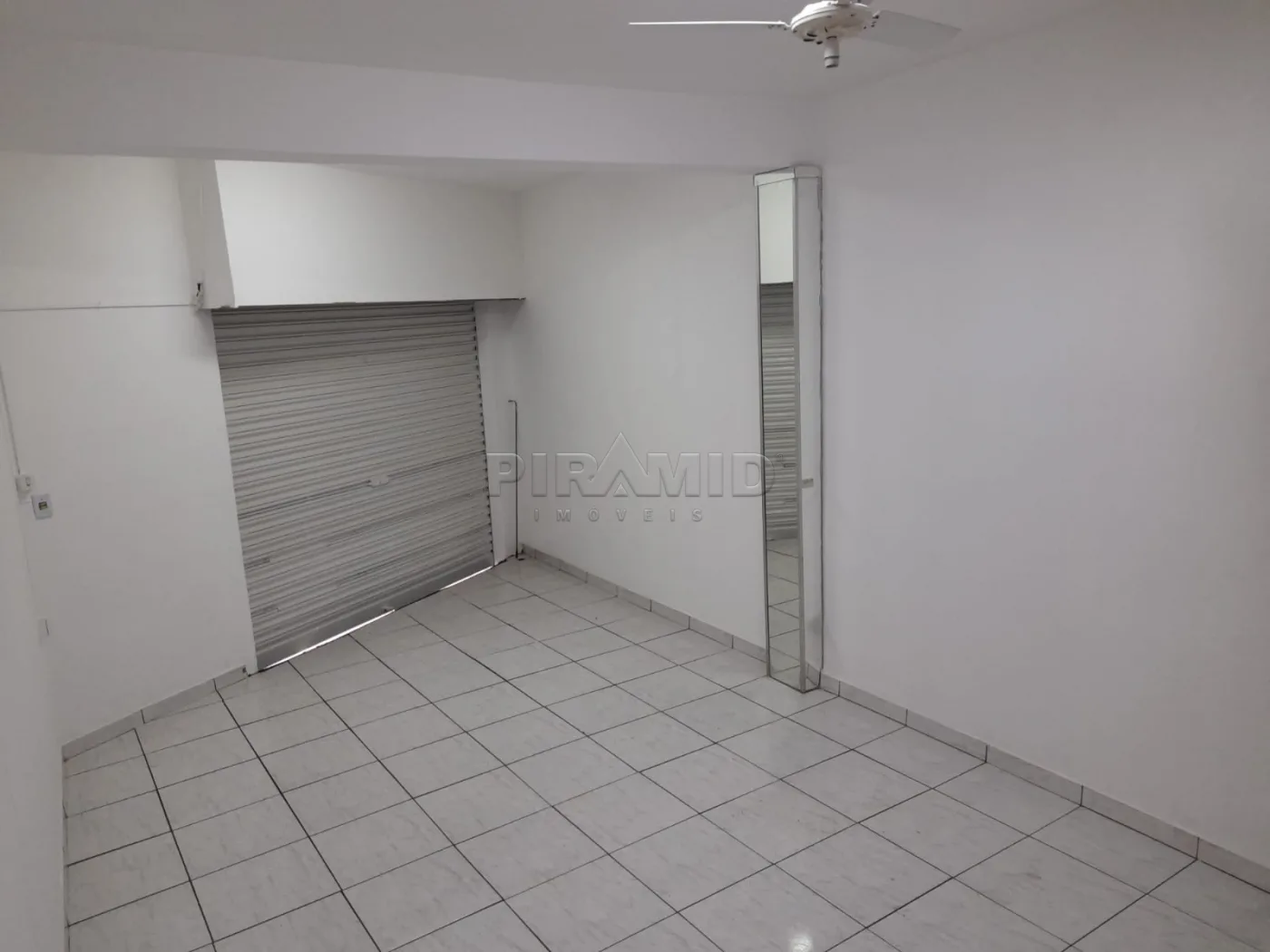 Alugar Comercial / Casa em Ribeir&atilde;o Preto R$ 1.700,00 - Foto 4