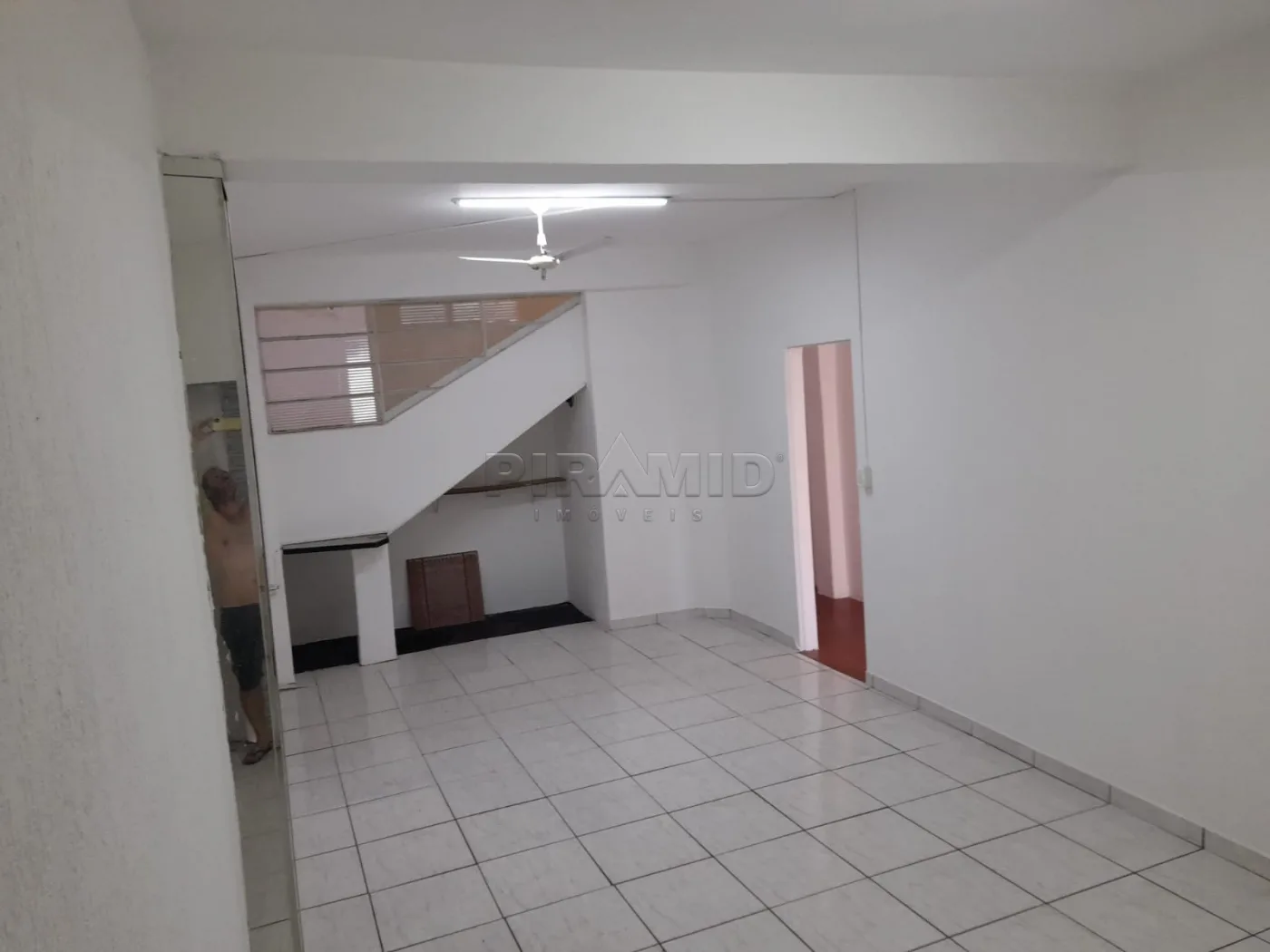 Alugar Comercial / Casa em Ribeir&atilde;o Preto R$ 1.700,00 - Foto 6