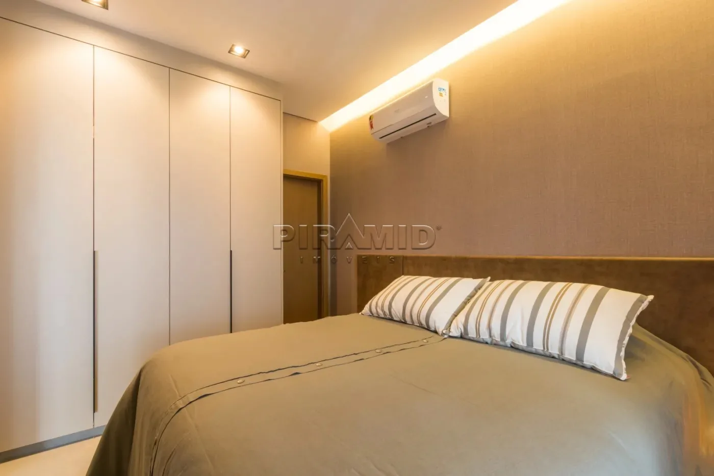 Alugar Apartamento / Padr&atilde;o em Ribeir&atilde;o Preto R$ 4.200,00 - Foto 8