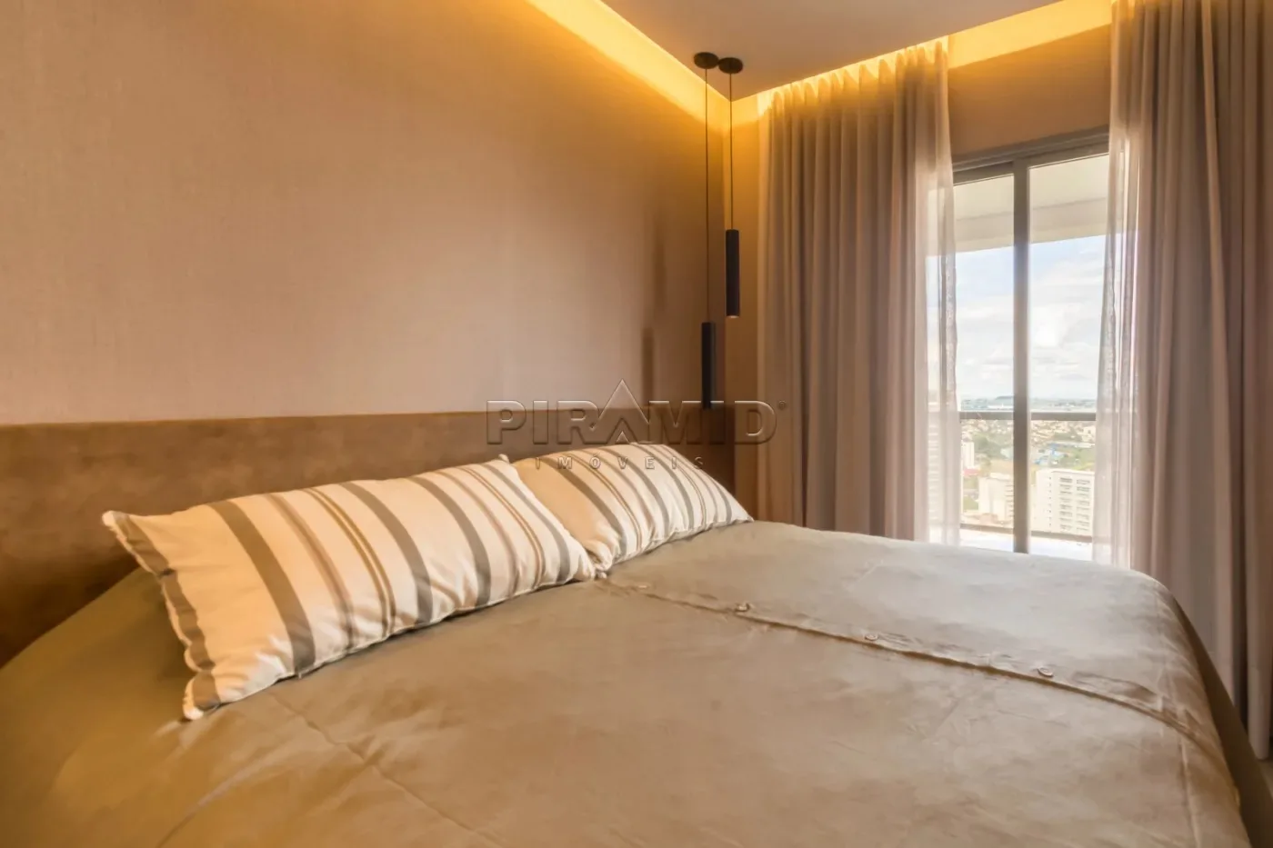 Alugar Apartamento / Padr&atilde;o em Ribeir&atilde;o Preto R$ 4.200,00 - Foto 9