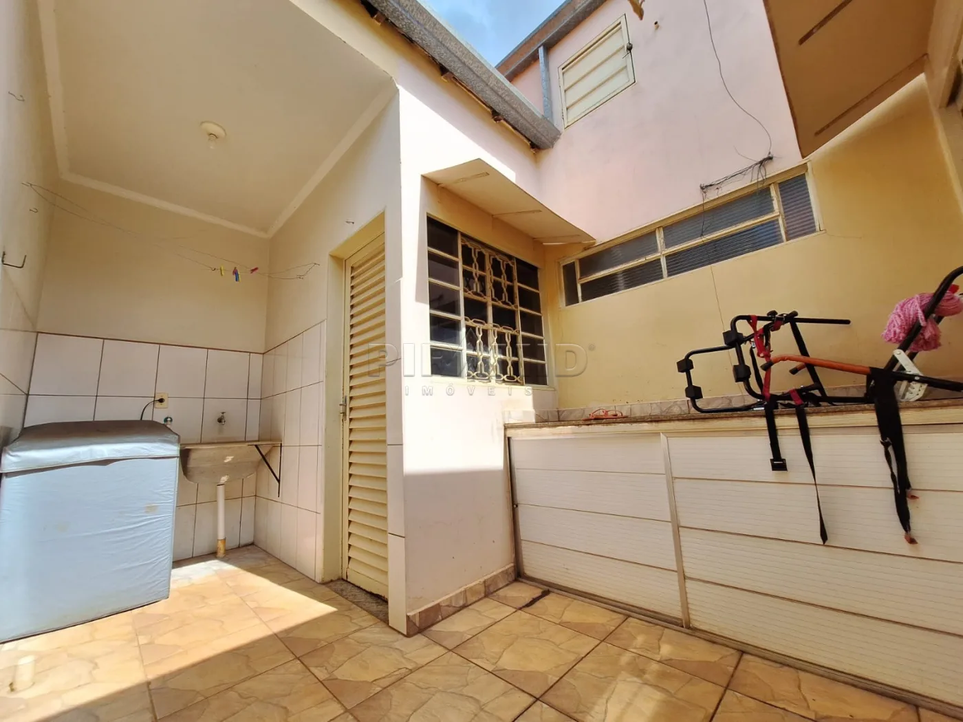 Comprar Casa / Padr&atilde;o em Ribeir&atilde;o Preto R$ 470.000,00 - Foto 14