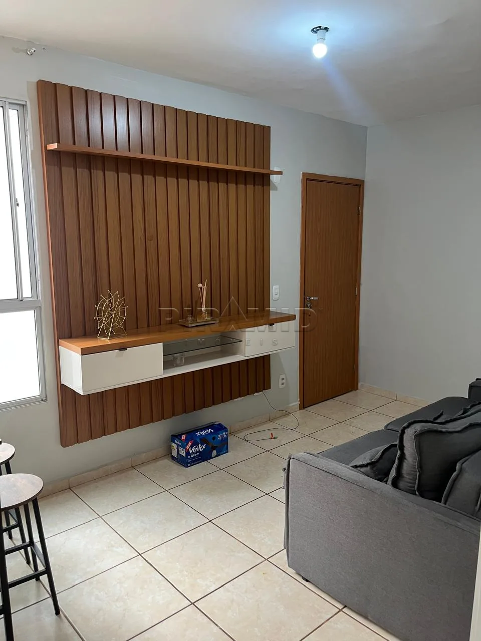 Alugar Apartamento / Padr&atilde;o em Ribeir&atilde;o Preto R$ 1.500,00 - Foto 1