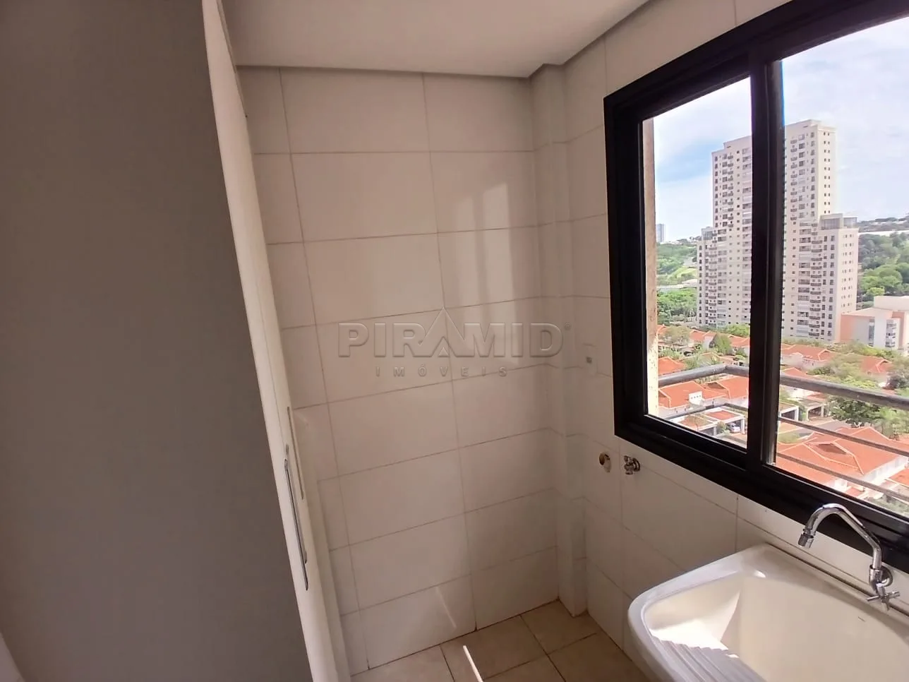 Alugar Apartamento / Padr&atilde;o em Ribeir&atilde;o Preto R$ 1.800,00 - Foto 8