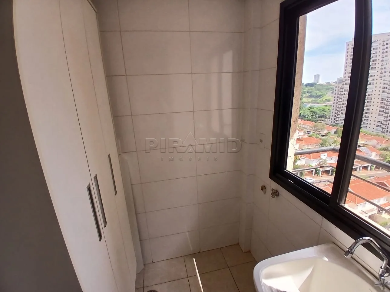 Alugar Apartamento / Padr&atilde;o em Ribeir&atilde;o Preto R$ 1.800,00 - Foto 9