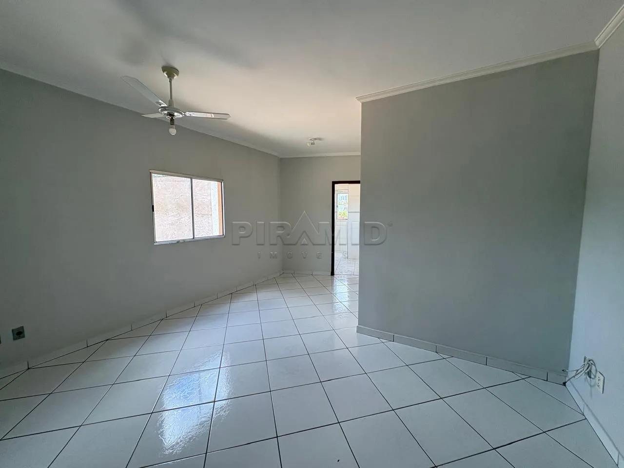 Alugar Apartamento / Padr&atilde;o em Ribeir&atilde;o Preto R$ 1.200,00 - Foto 1