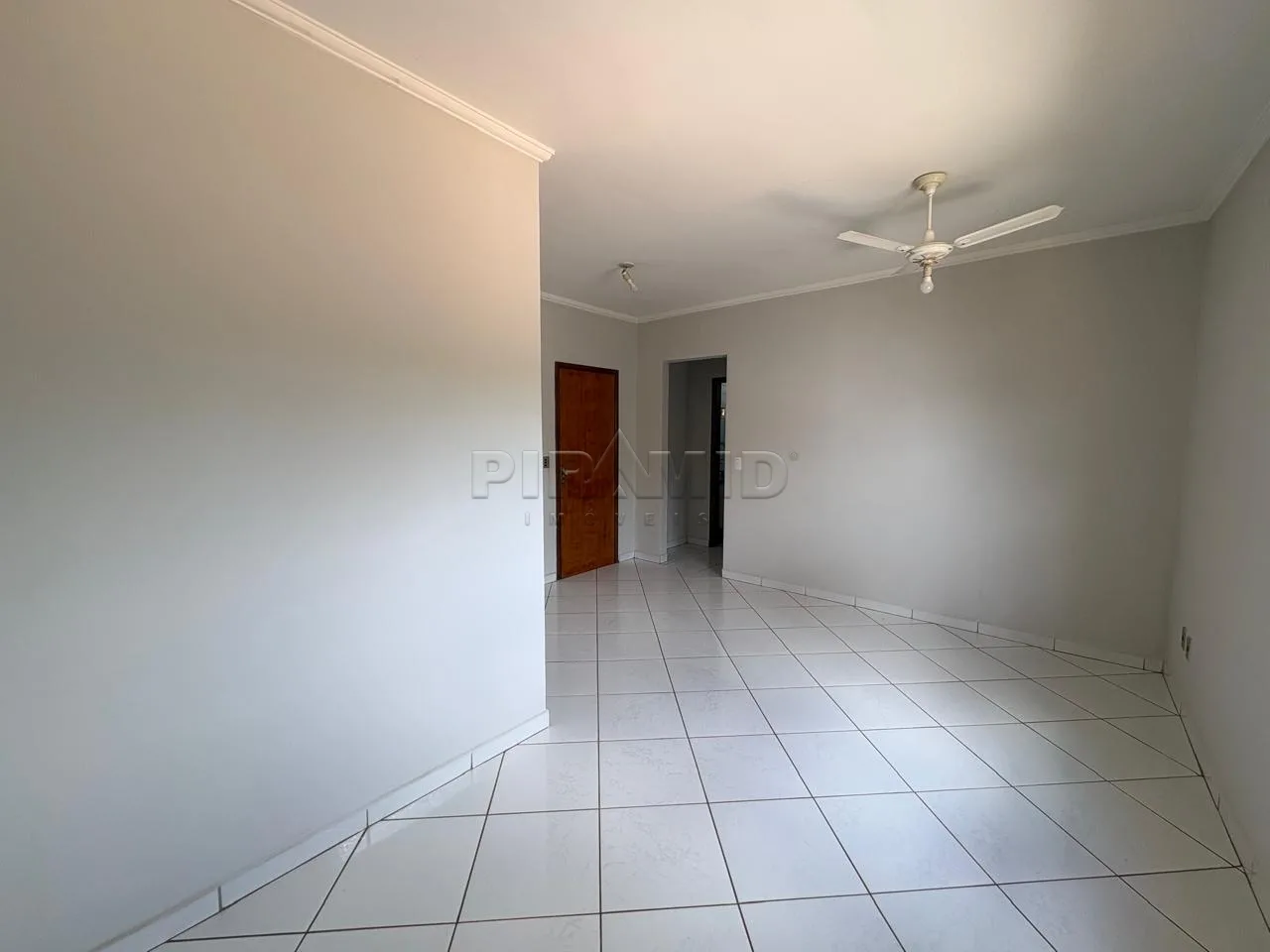 Alugar Apartamento / Padr&atilde;o em Ribeir&atilde;o Preto R$ 1.200,00 - Foto 2