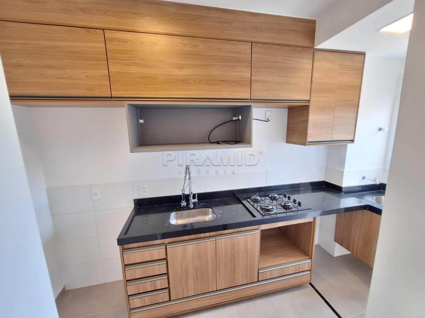 Alugar Apartamento / Padr&atilde;o em Ribeir&atilde;o Preto R$ 1.900,00 - Foto 11