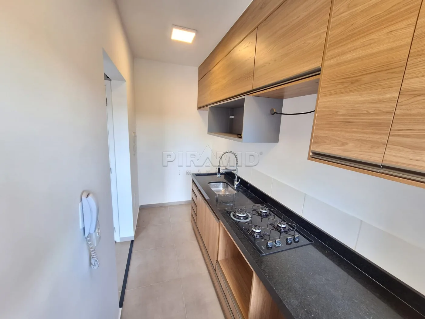 Alugar Apartamento / Padr&atilde;o em Ribeir&atilde;o Preto R$ 1.900,00 - Foto 12