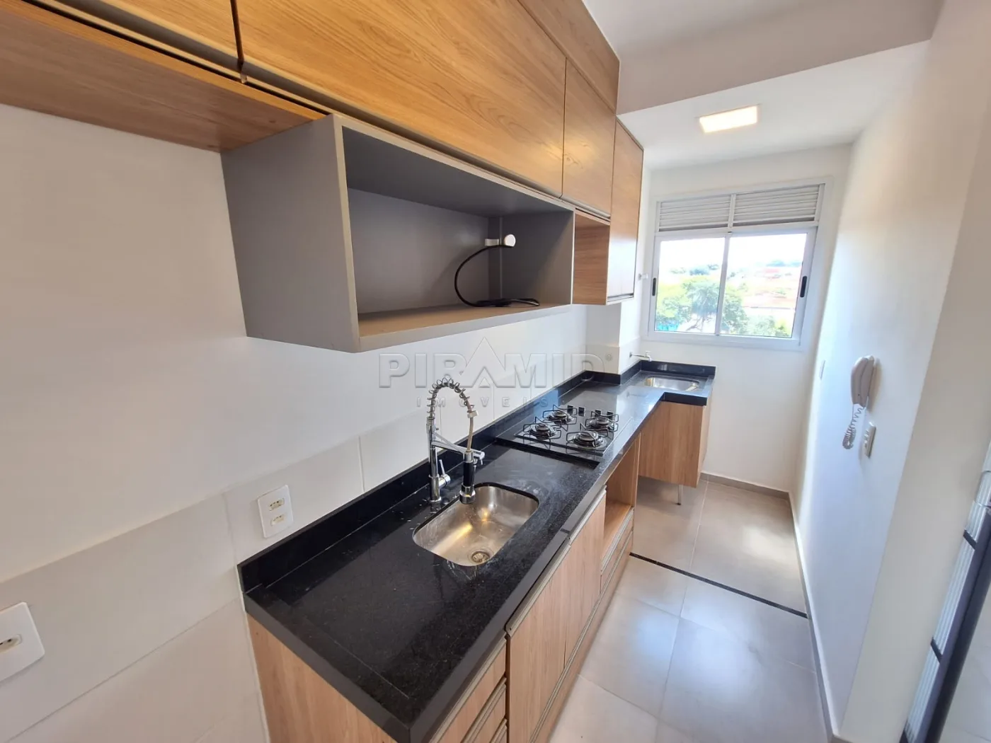 Alugar Apartamento / Padr&atilde;o em Ribeir&atilde;o Preto R$ 1.900,00 - Foto 13