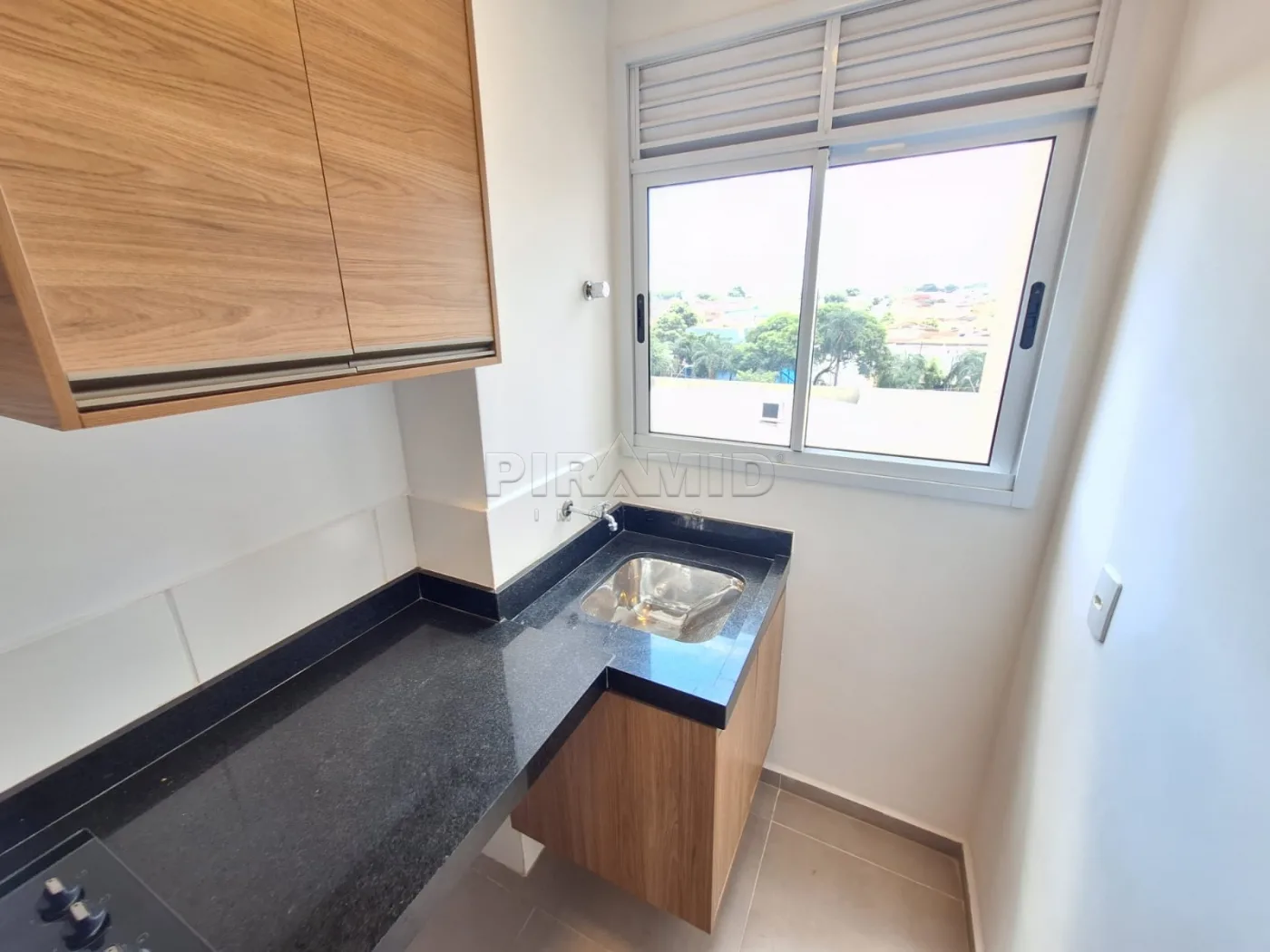 Alugar Apartamento / Padr&atilde;o em Ribeir&atilde;o Preto R$ 1.900,00 - Foto 14