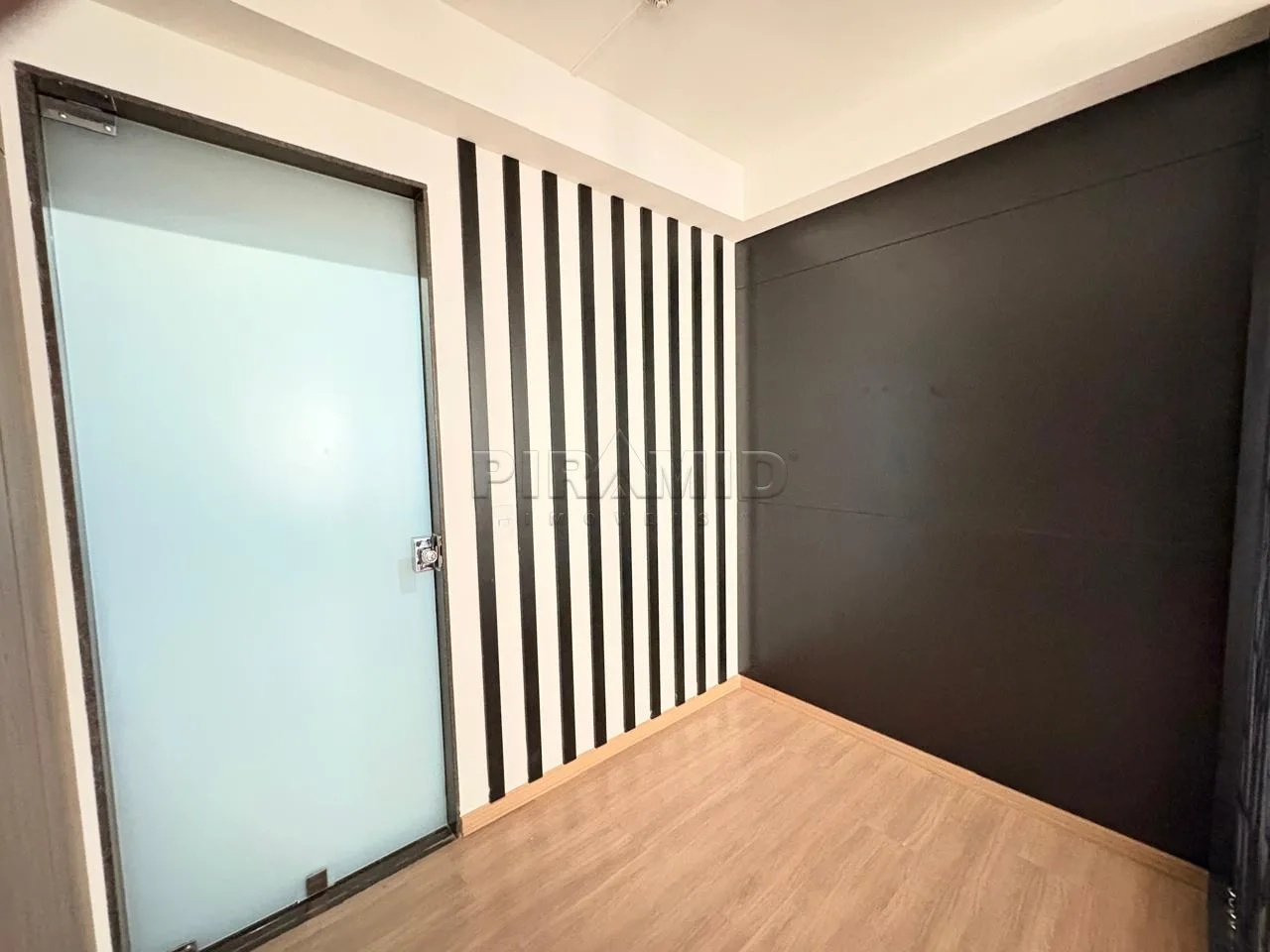 Comprar Comercial / Sala em Ribeir&atilde;o Preto R$ 480.000,00 - Foto 3