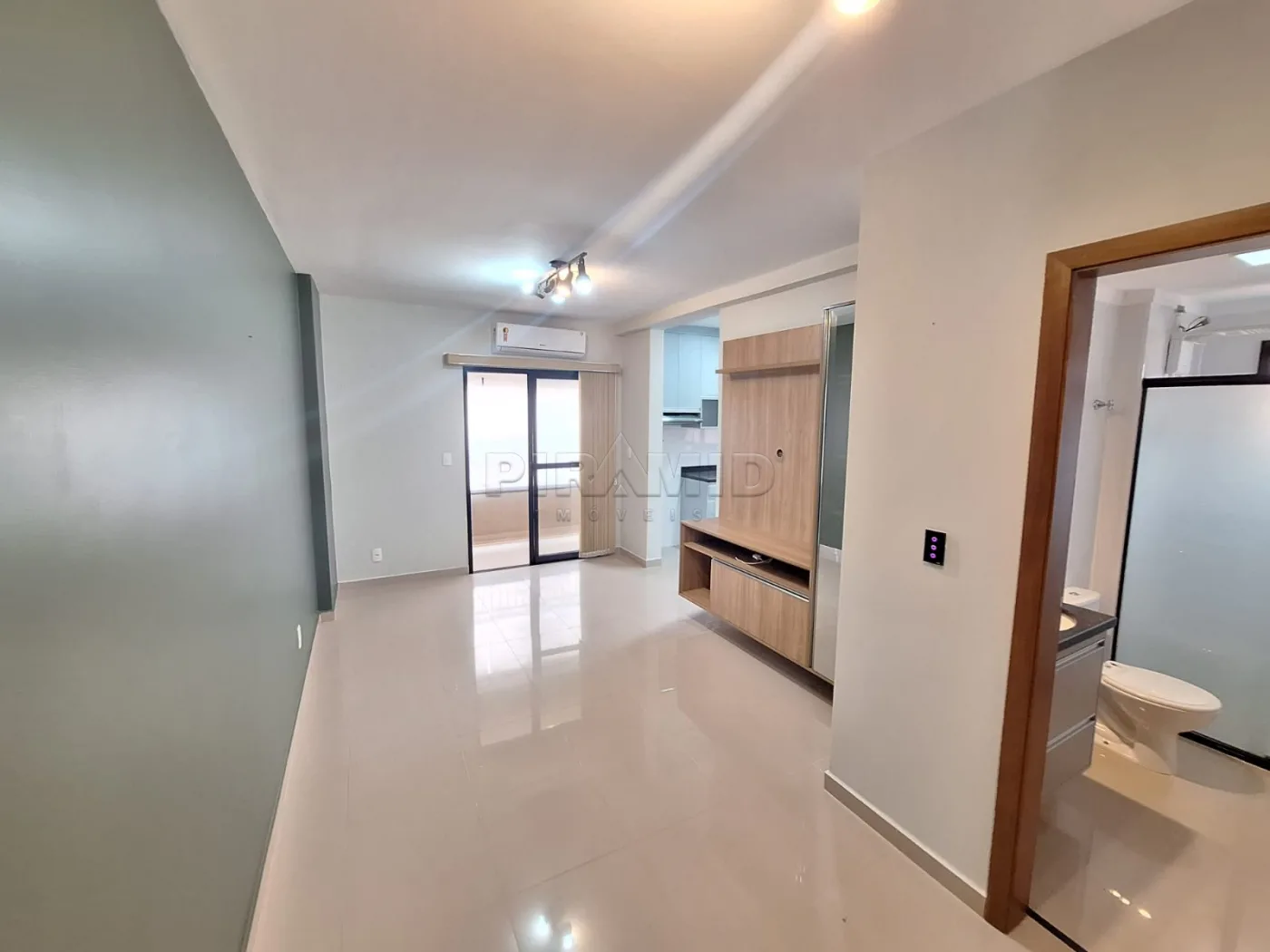 Alugar Apartamento / Padr&atilde;o em Ribeir&atilde;o Preto R$ 2.100,00 - Foto 1