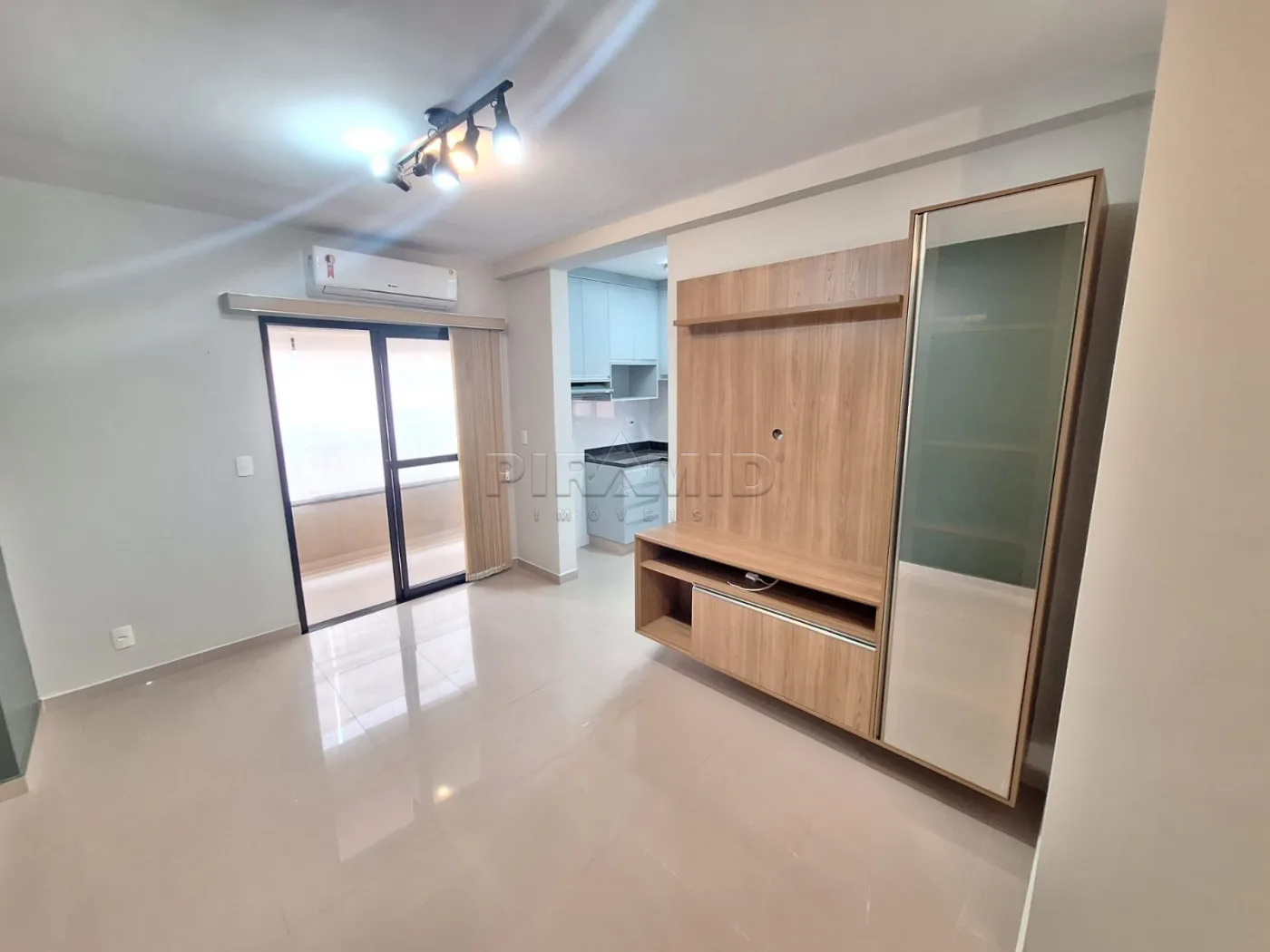 Alugar Apartamento / Padr&atilde;o em Ribeir&atilde;o Preto R$ 2.100,00 - Foto 2