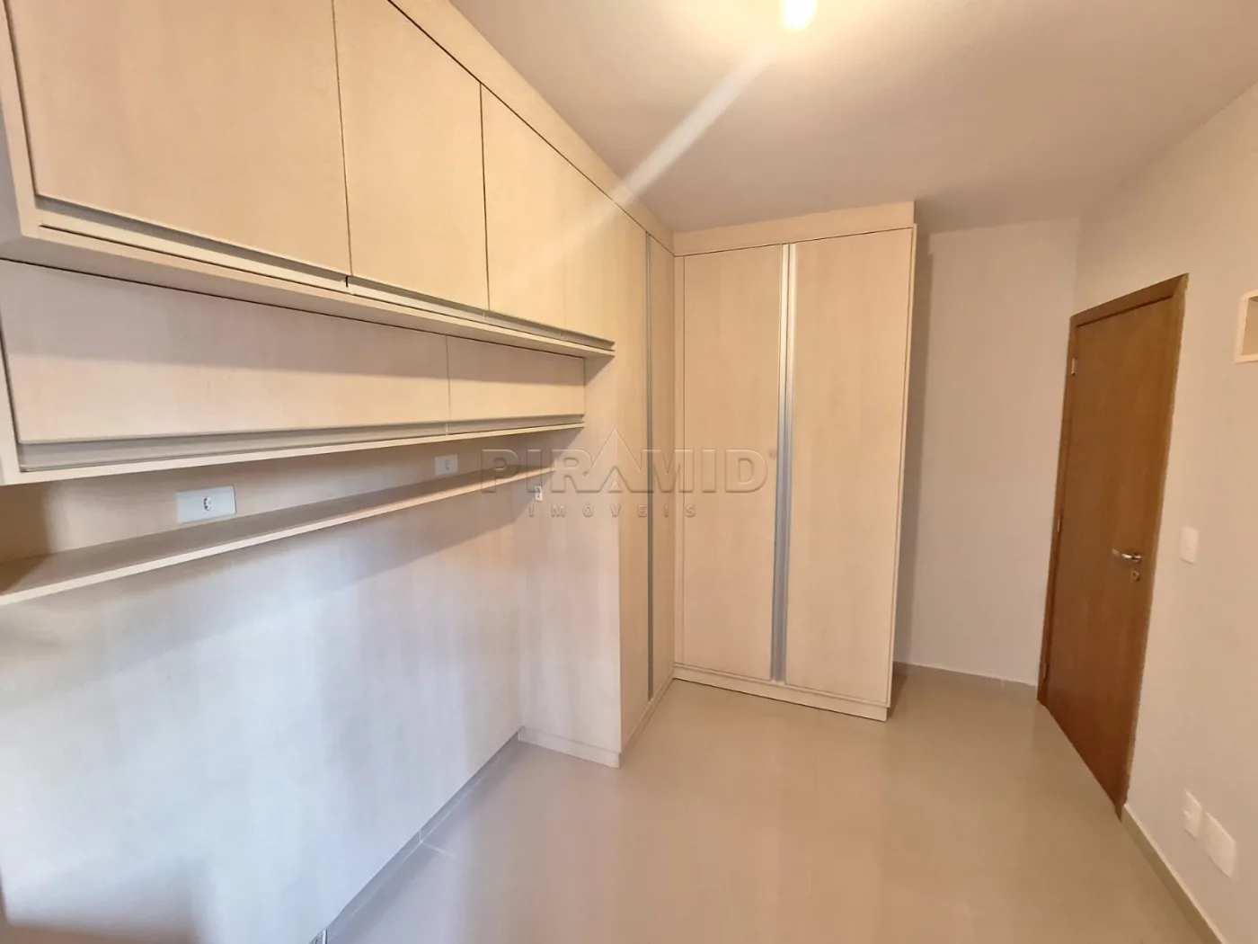 Alugar Apartamento / Padr&atilde;o em Ribeir&atilde;o Preto R$ 2.100,00 - Foto 9