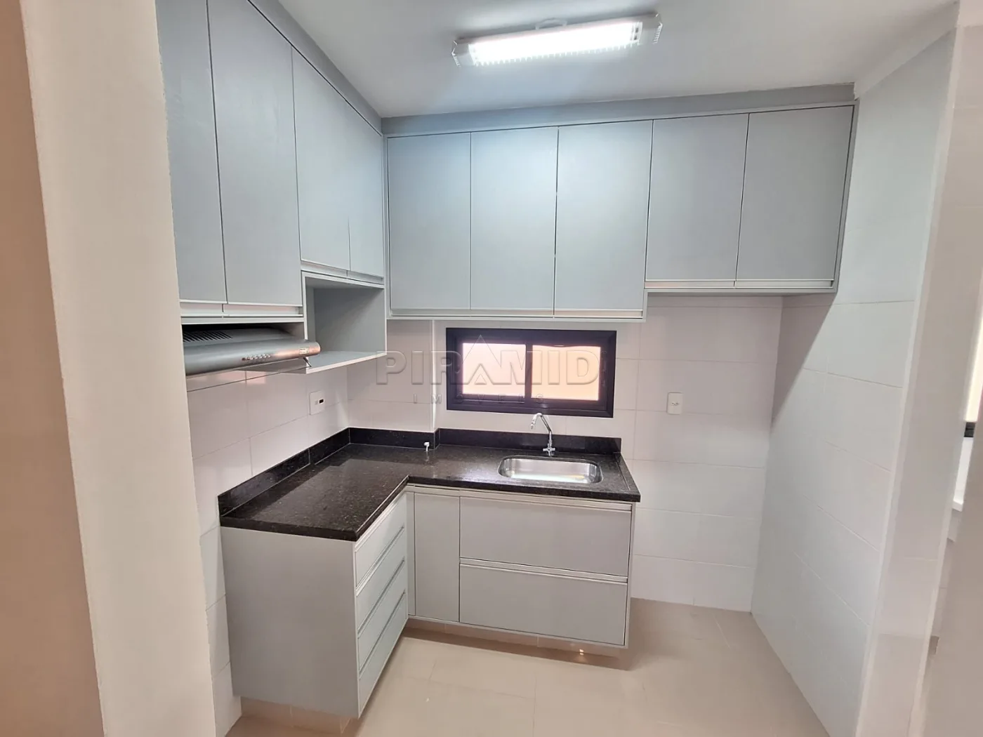 Alugar Apartamento / Padr&atilde;o em Ribeir&atilde;o Preto R$ 2.100,00 - Foto 11
