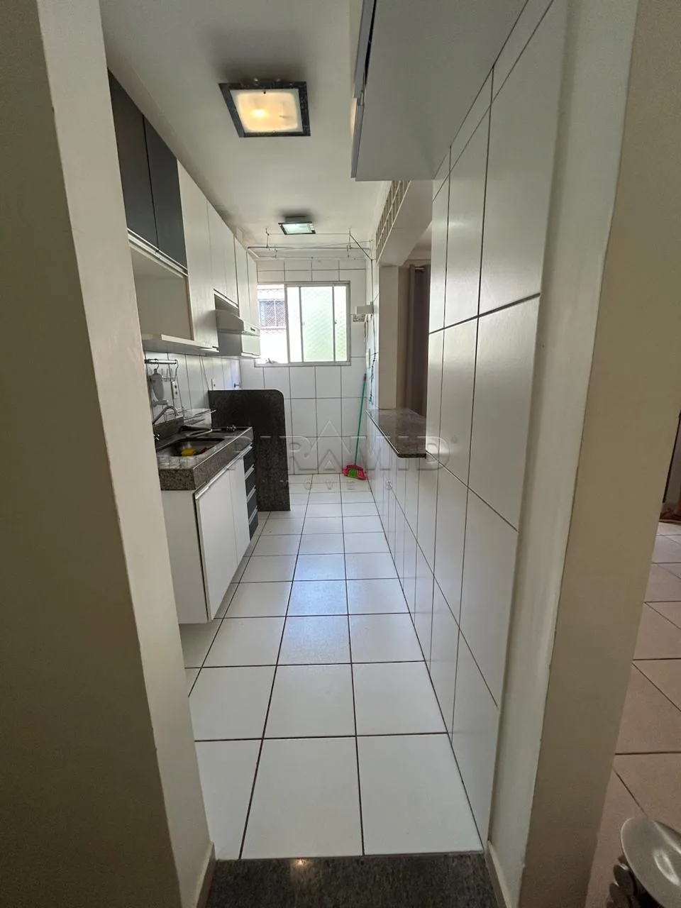 Alugar Apartamento / Padr&atilde;o em Ribeir&atilde;o Preto R$ 1.500,00 - Foto 5